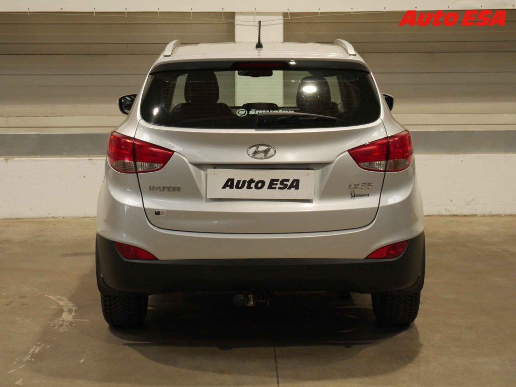 Hyundai ix35, 1.6GDi,ČR,AC,park.čidla - fotka 5
