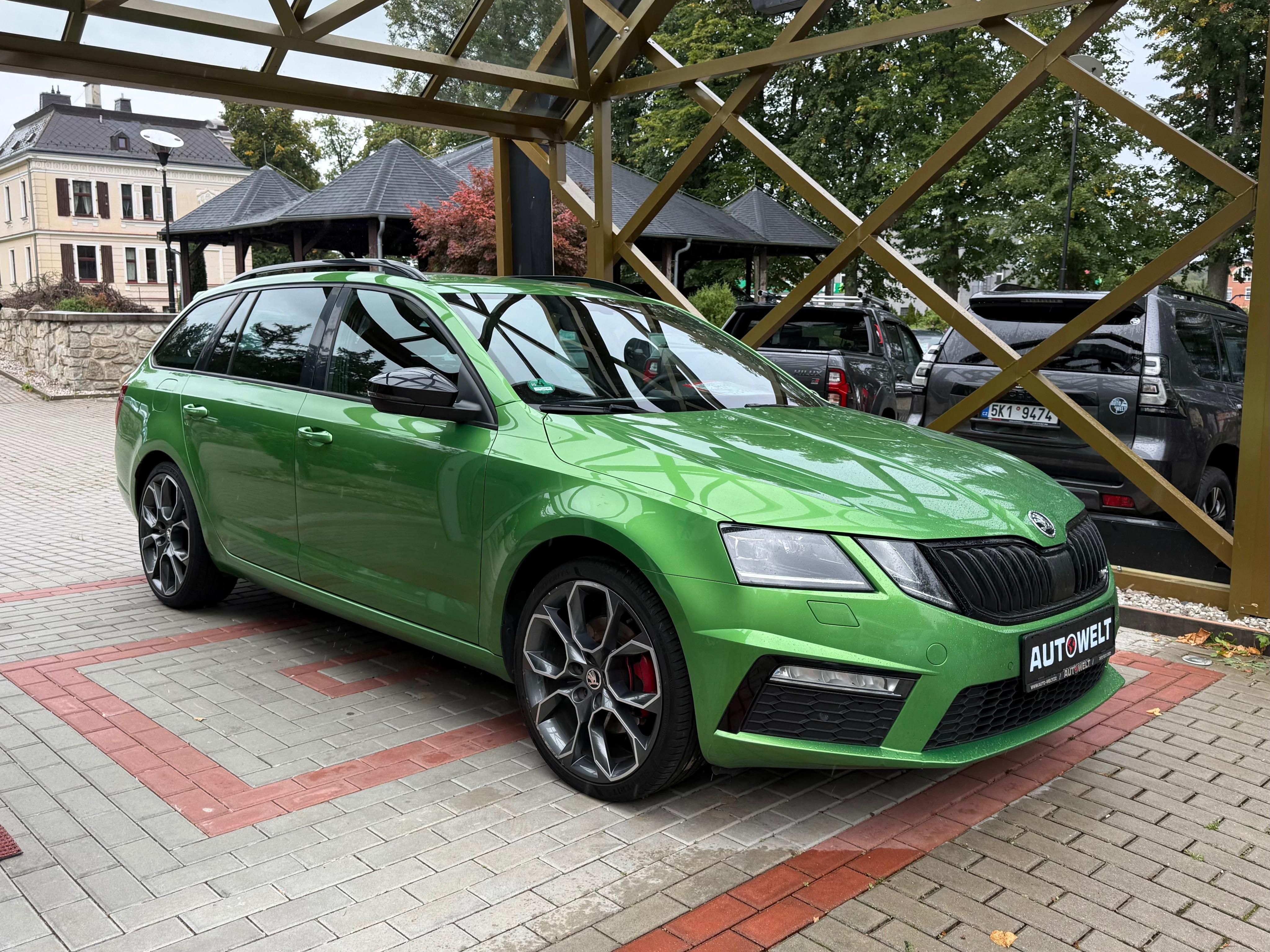 Škoda Octavia, III RS 2.0 TDi 135kW/LED/KAMER - fotka 3