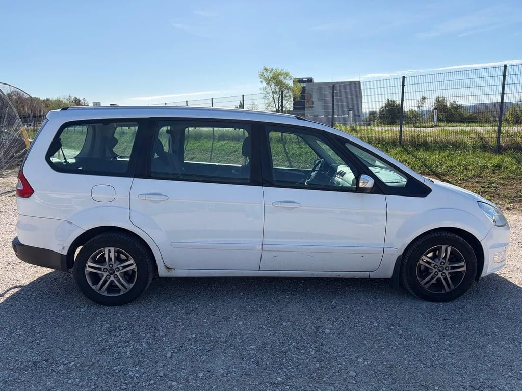 Ford Galaxy, 2,0 TDCi - 7 Míst - fotka 3
