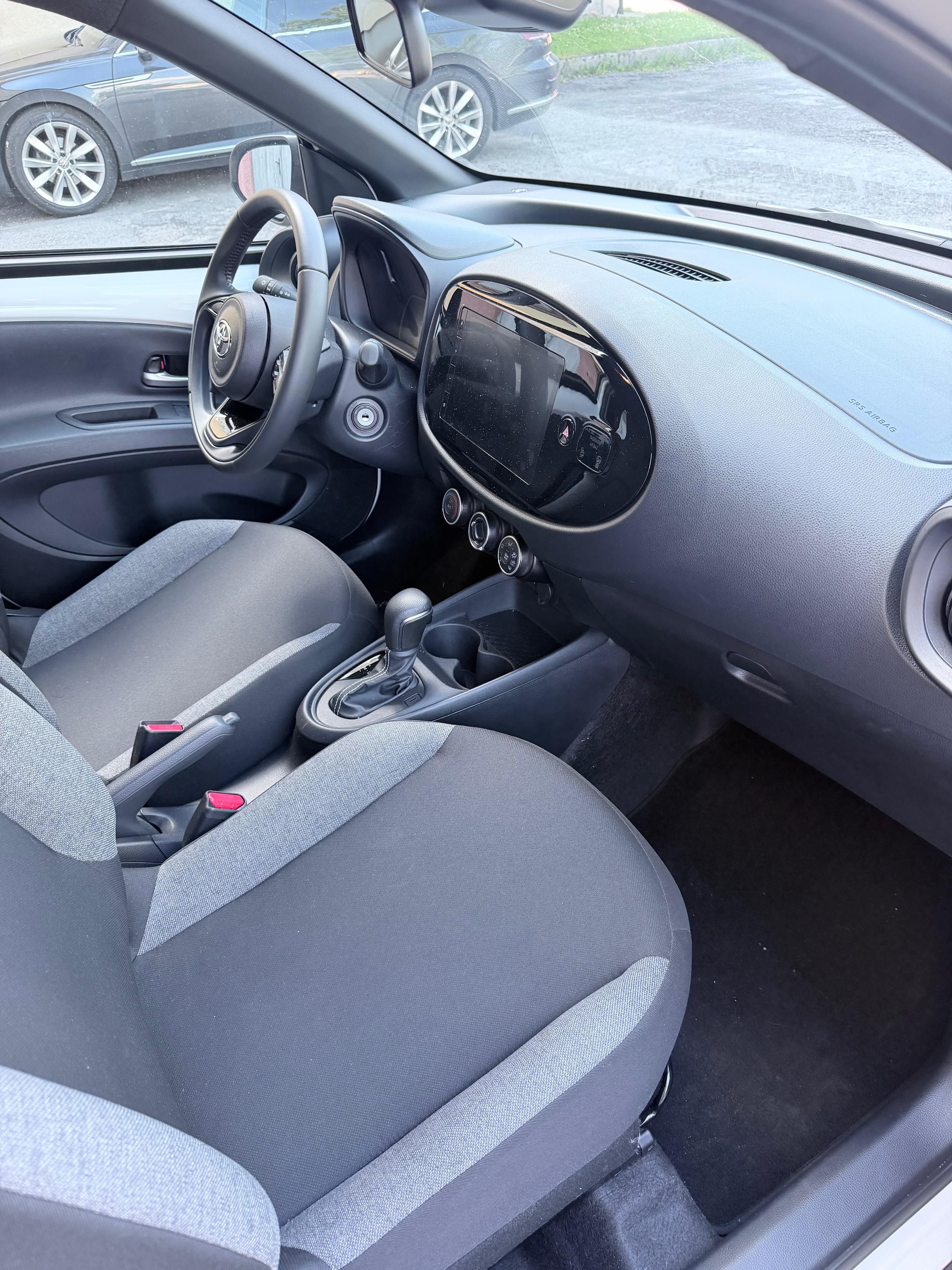 Toyota Aygo, X 1.0 VVT-i 53kW AT CZ - fotka 6
