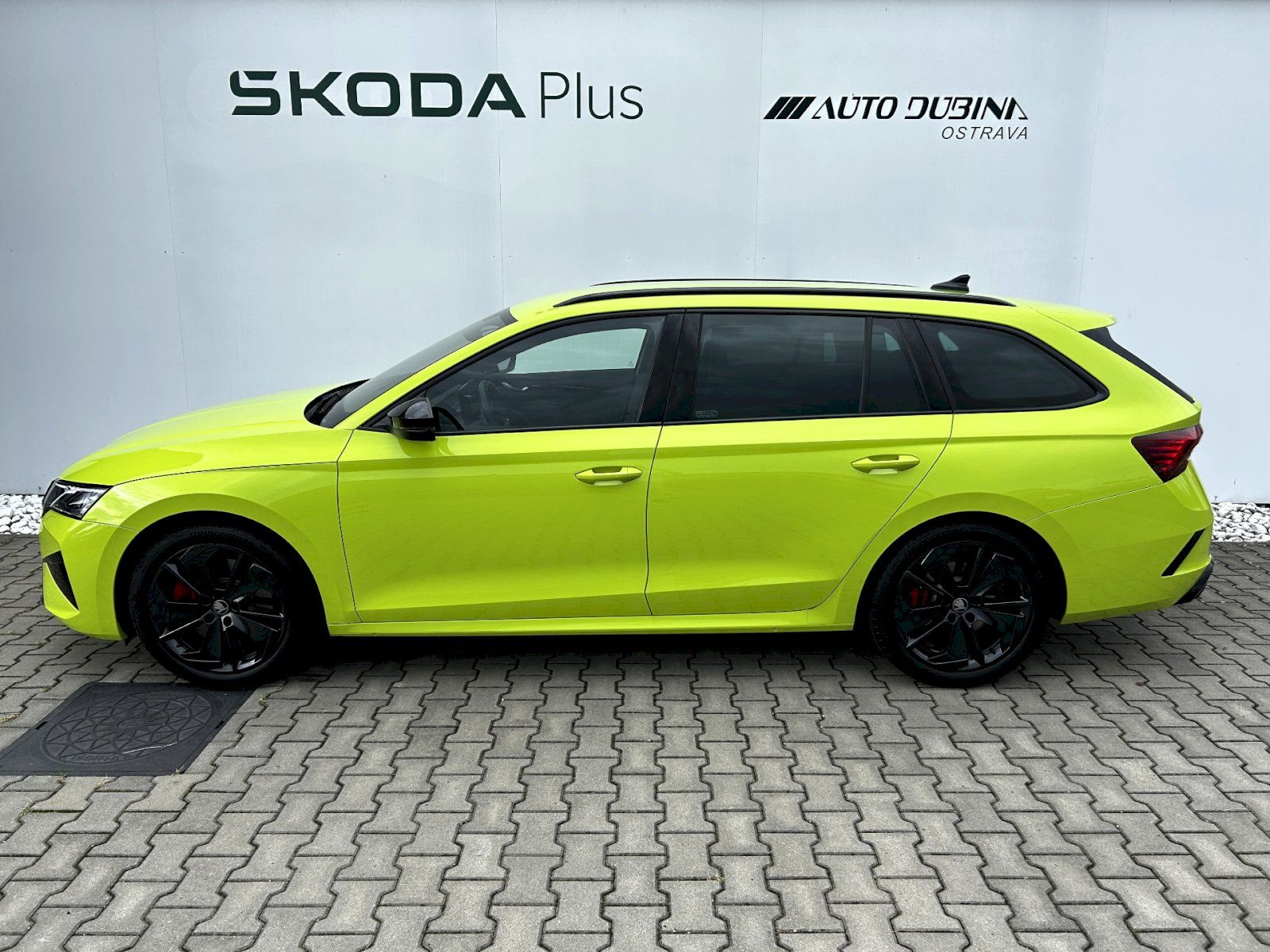 Škoda Octavia, Combi 2.0 TSI 195kW DSG RS - fotka 3