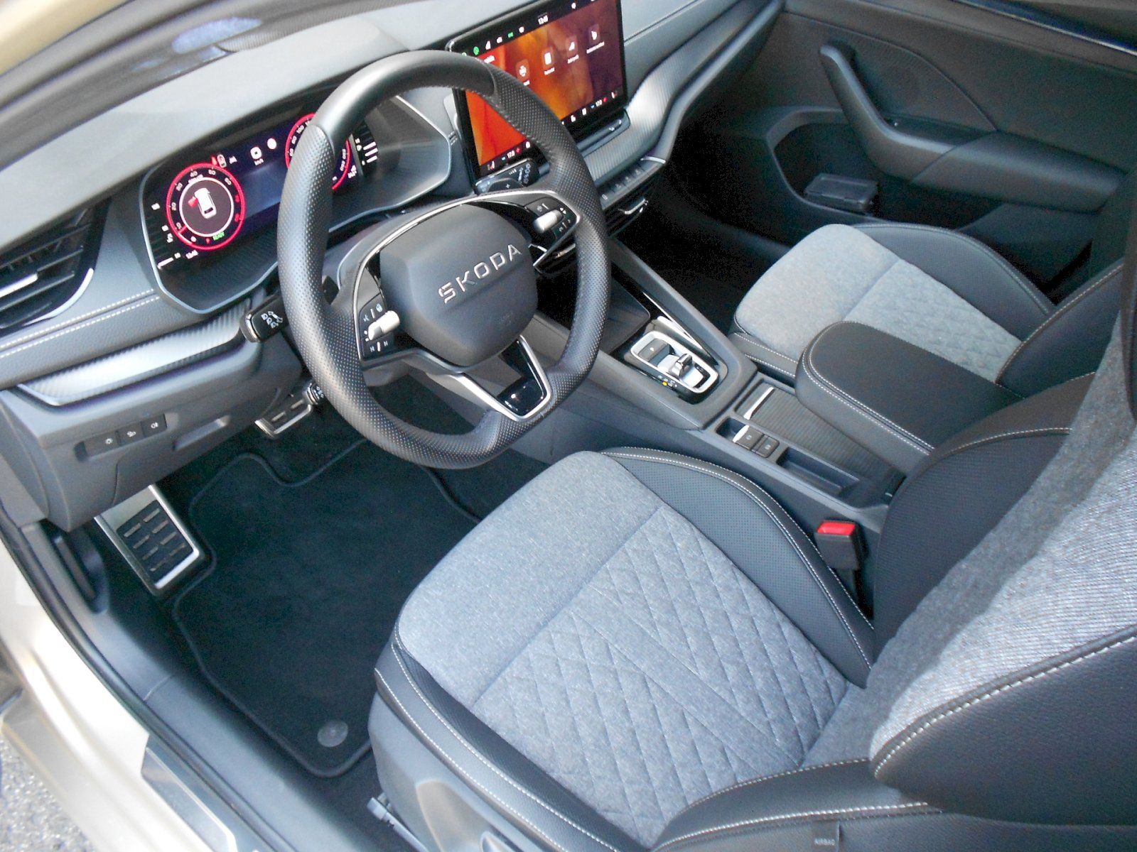 Škoda Octavia, Combi IV 1.5 TSI - 110 kW, Spo - fotka 5