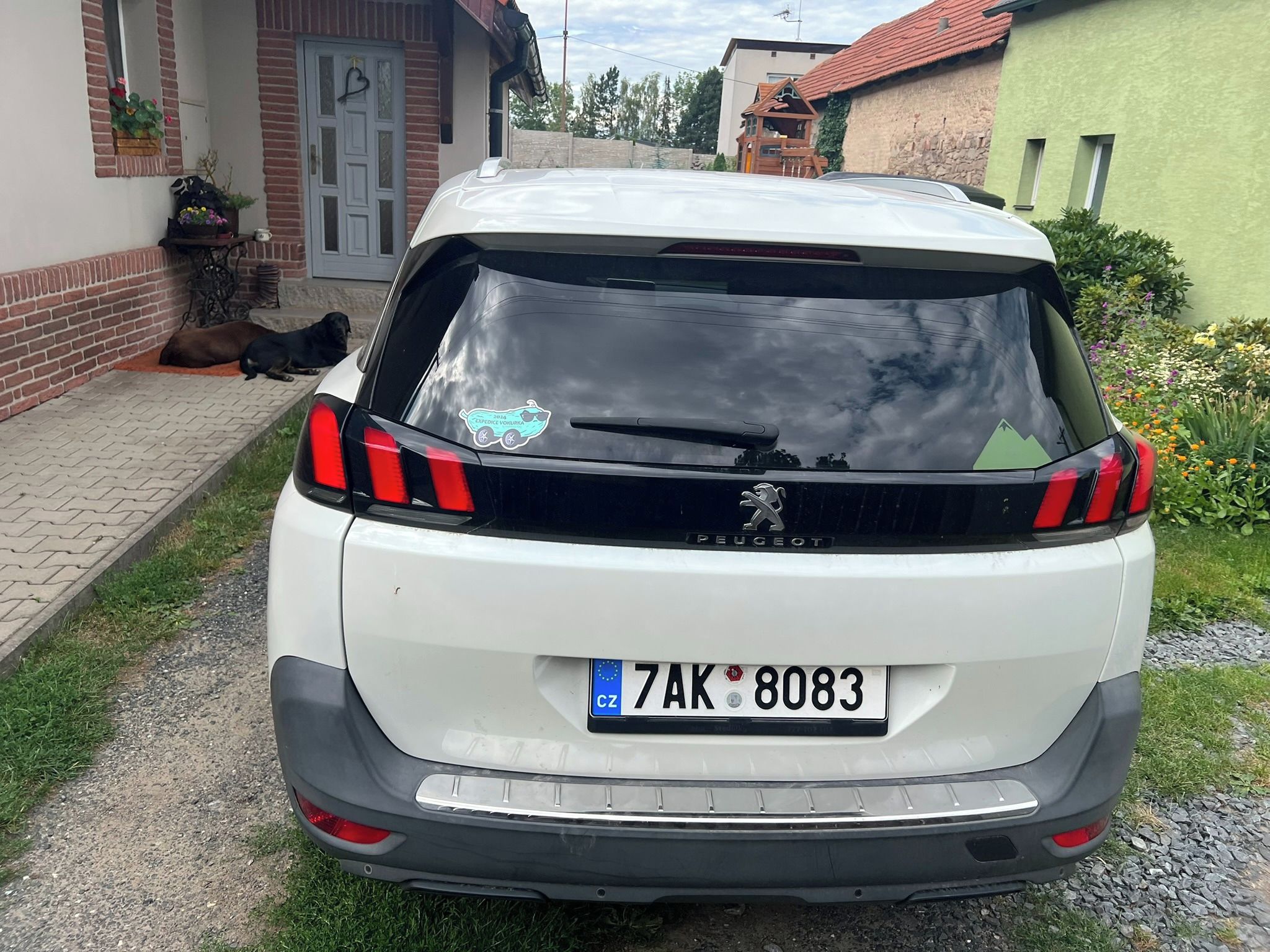 Peugeot 5008, 1.2 Puretech 96kW ALLURE - fotka 3