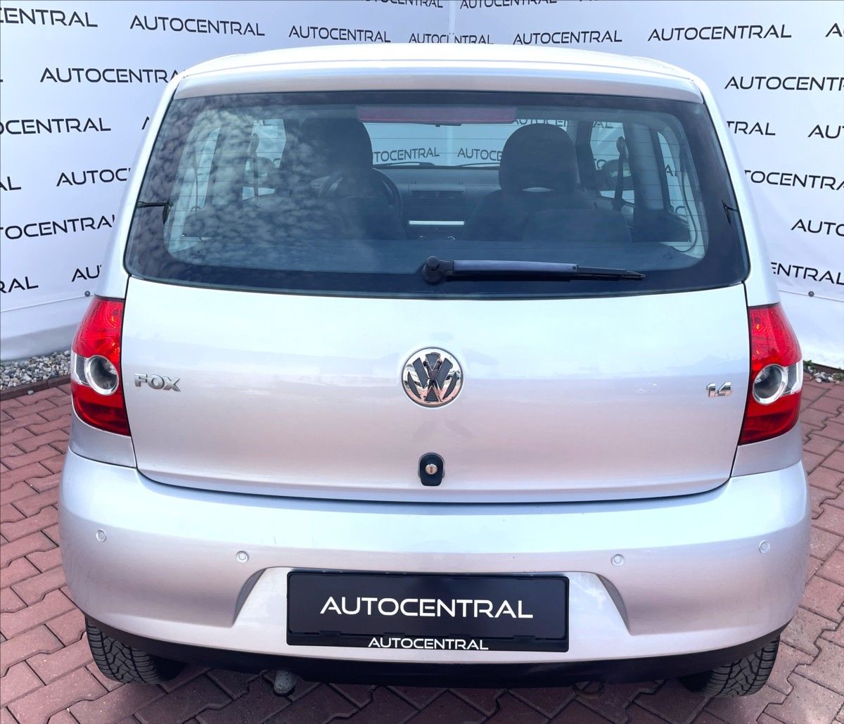 Volkswagen Fox, 1,4 Basis75  55kw servis - fotka 5