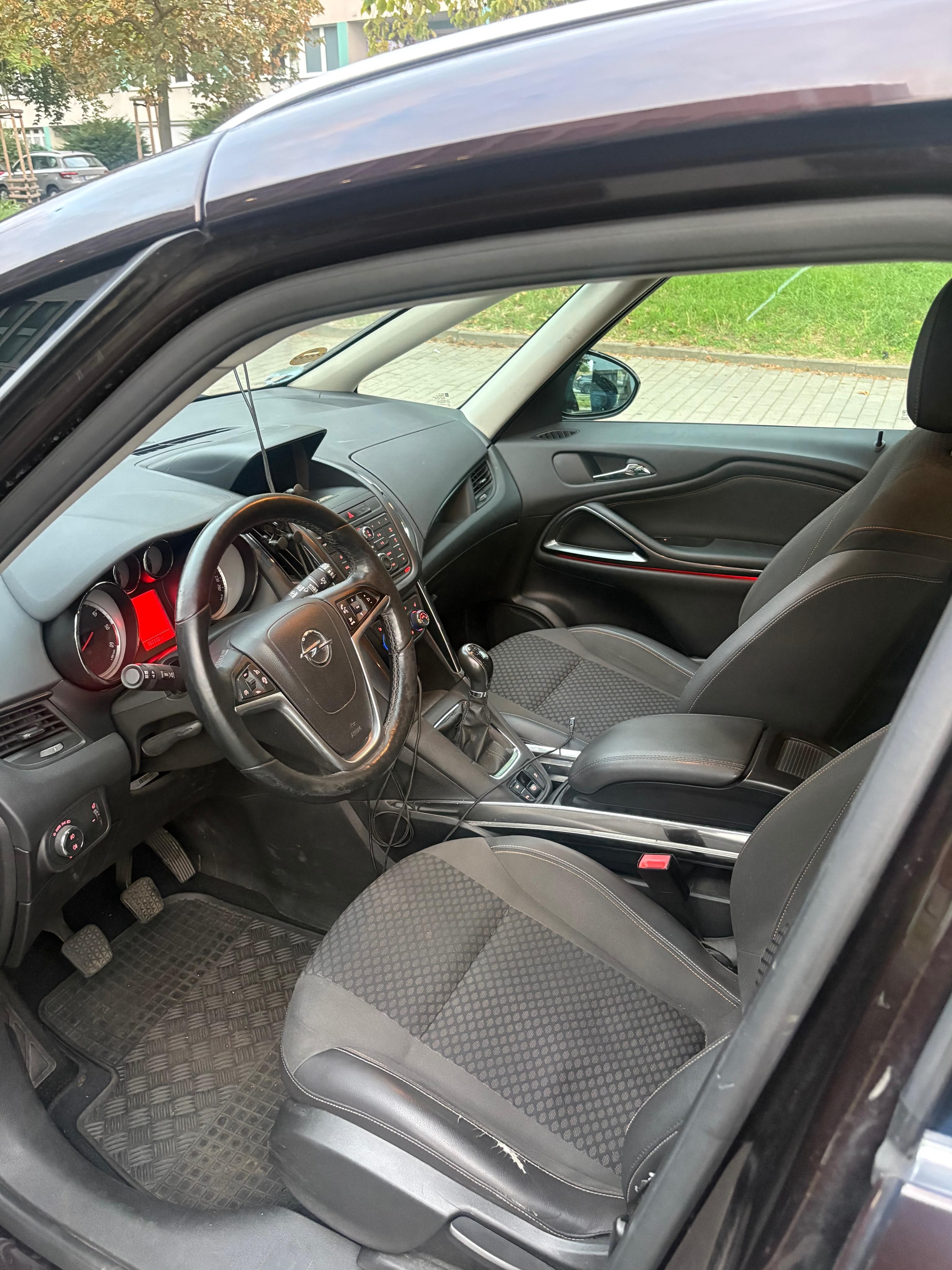 Opel Zafira - fotka 5