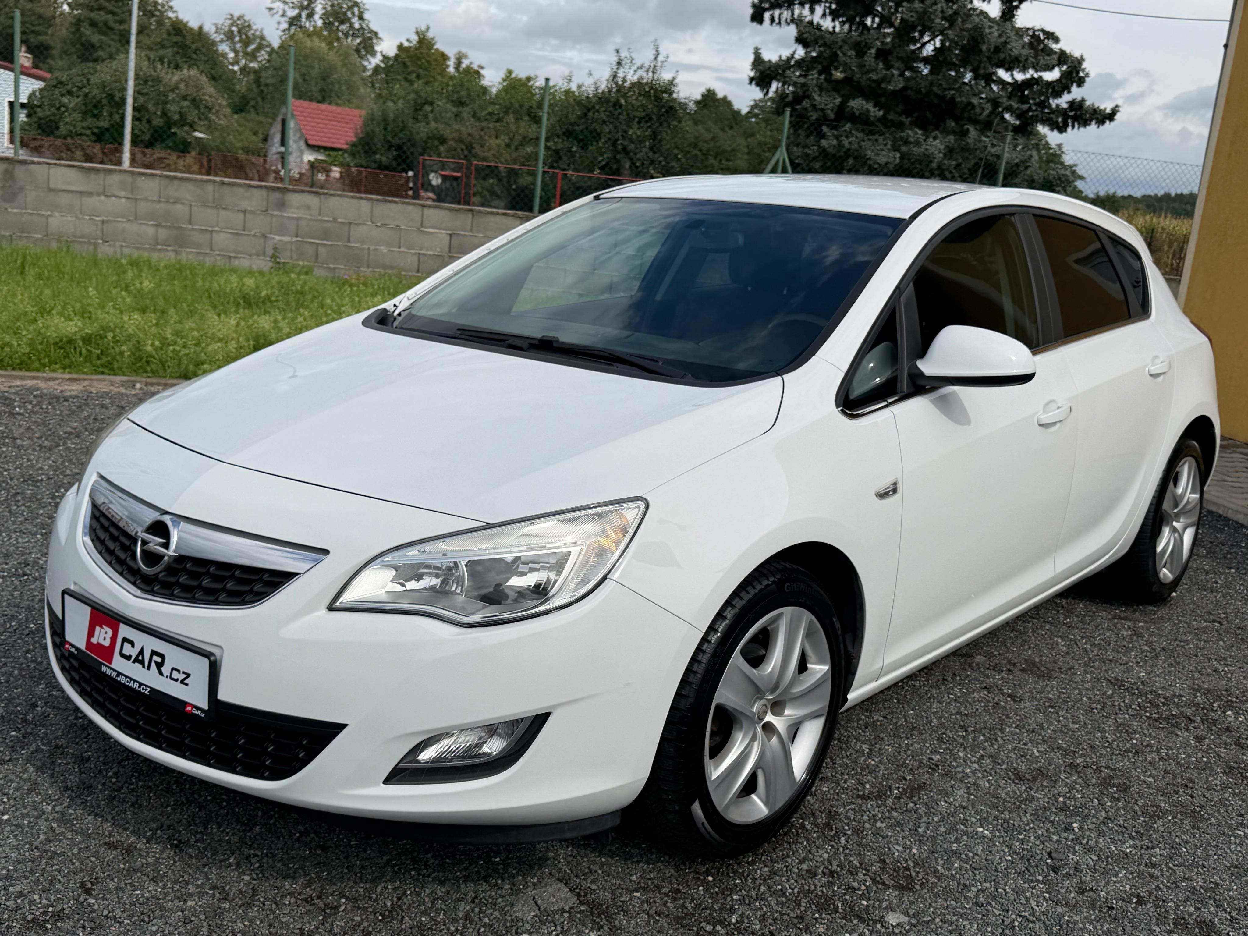 Opel Astra, 1.6 16V 85KW - fotka 5