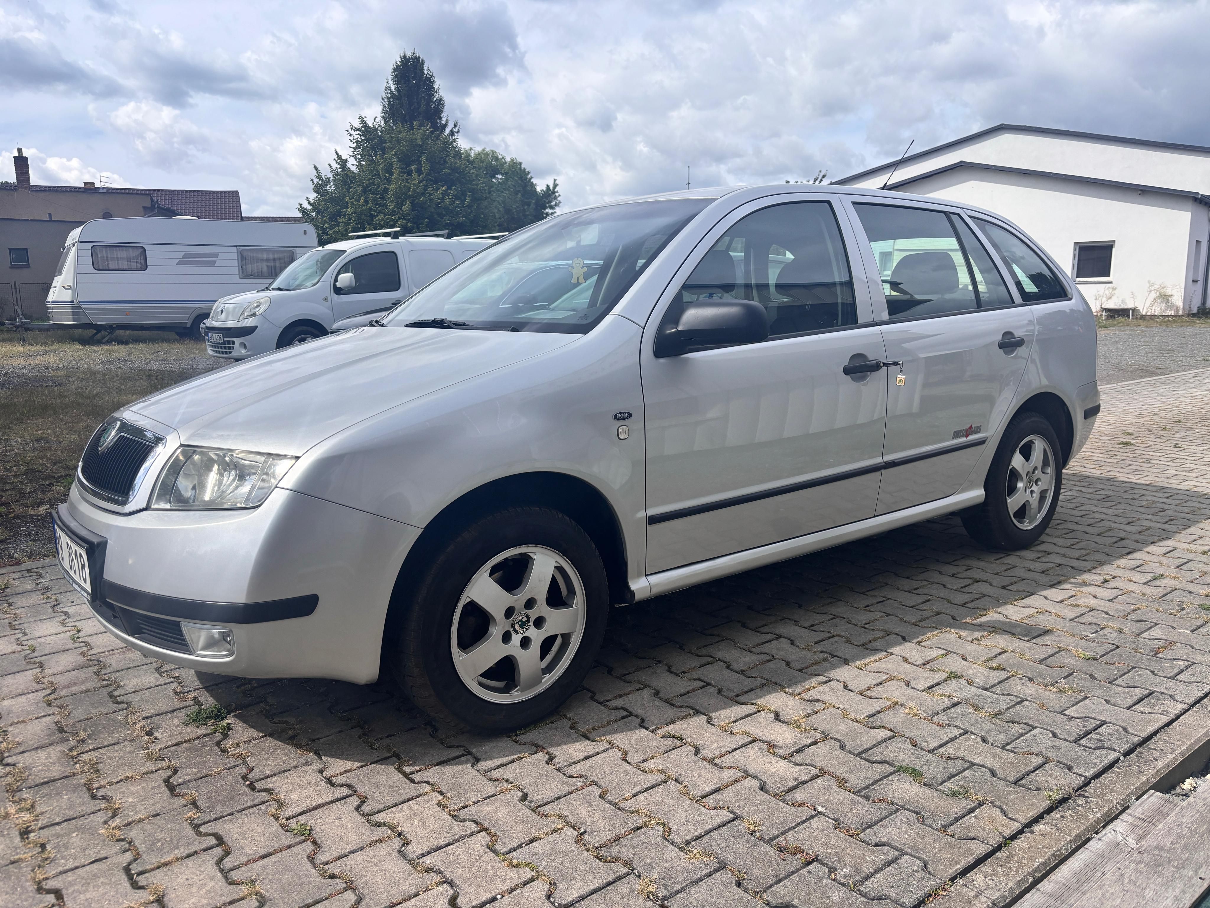 Škoda Fabia, Combi 1,9 TDI Elegance 74kW - fotka 4