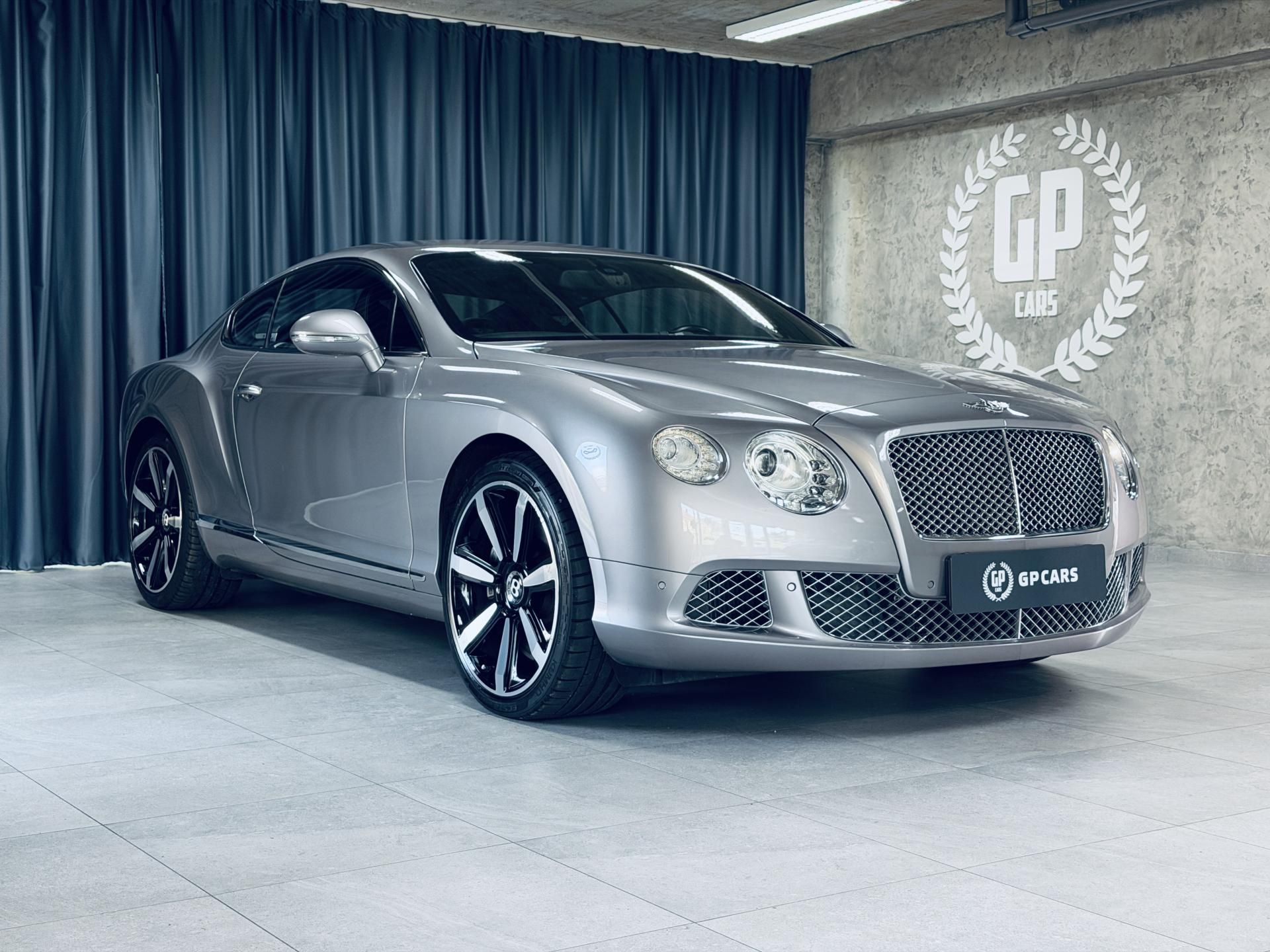 Bentley Continental GT, 6.0 W12 MAX Výbava