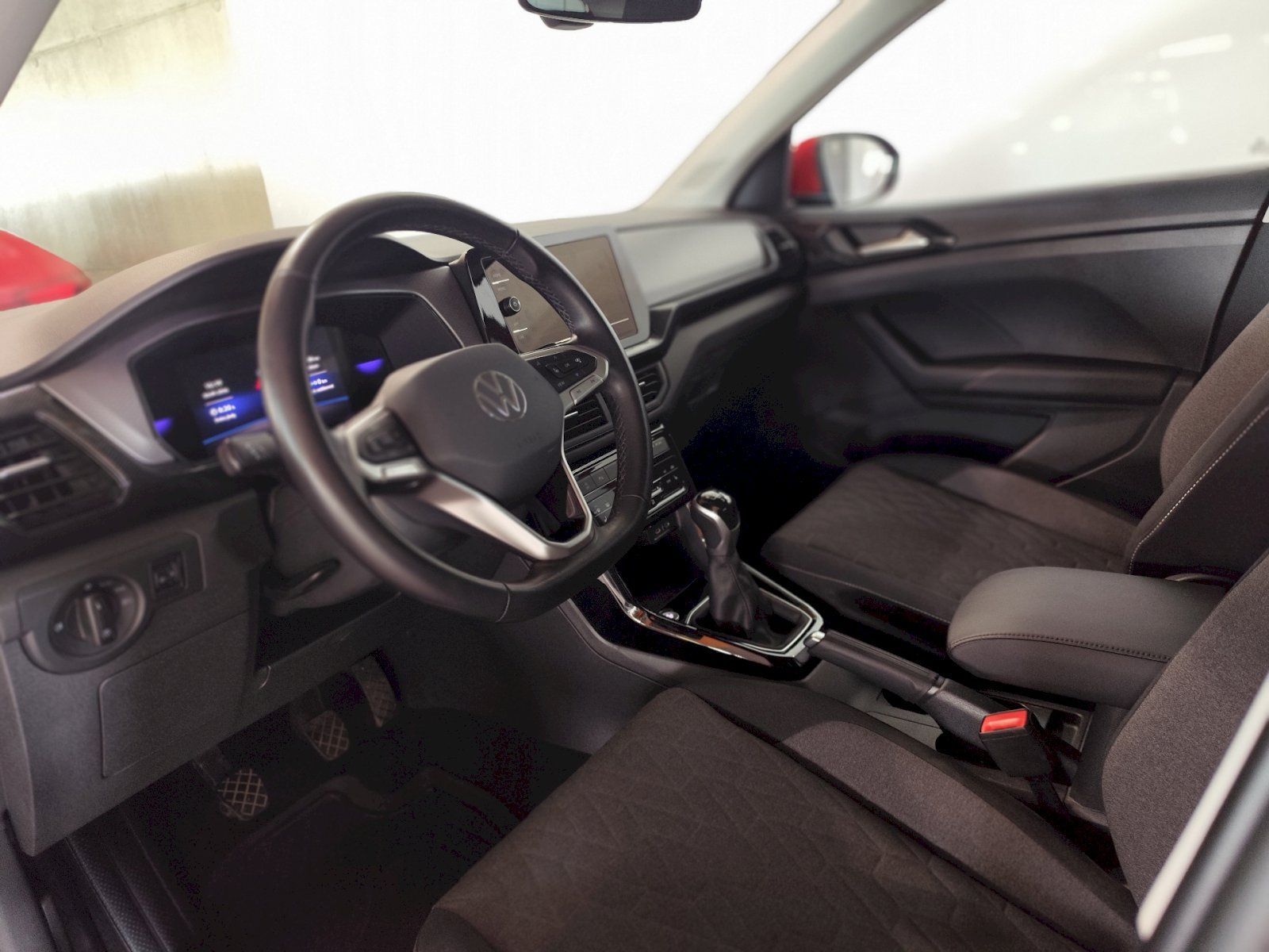 Volkswagen T-Cross, T-CROSS LIFE 1.0 TSI 85 KW - fotka 6