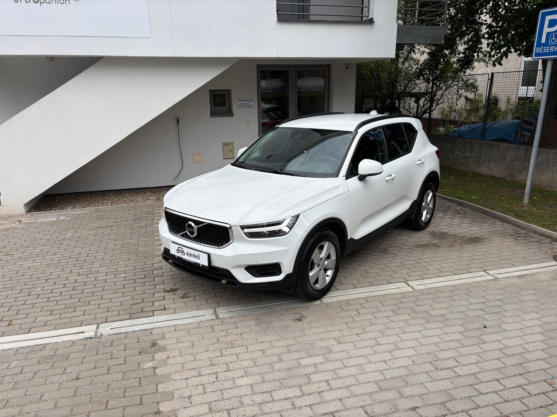 Volvo XC40, T3/Momentum Core/servis/ČR