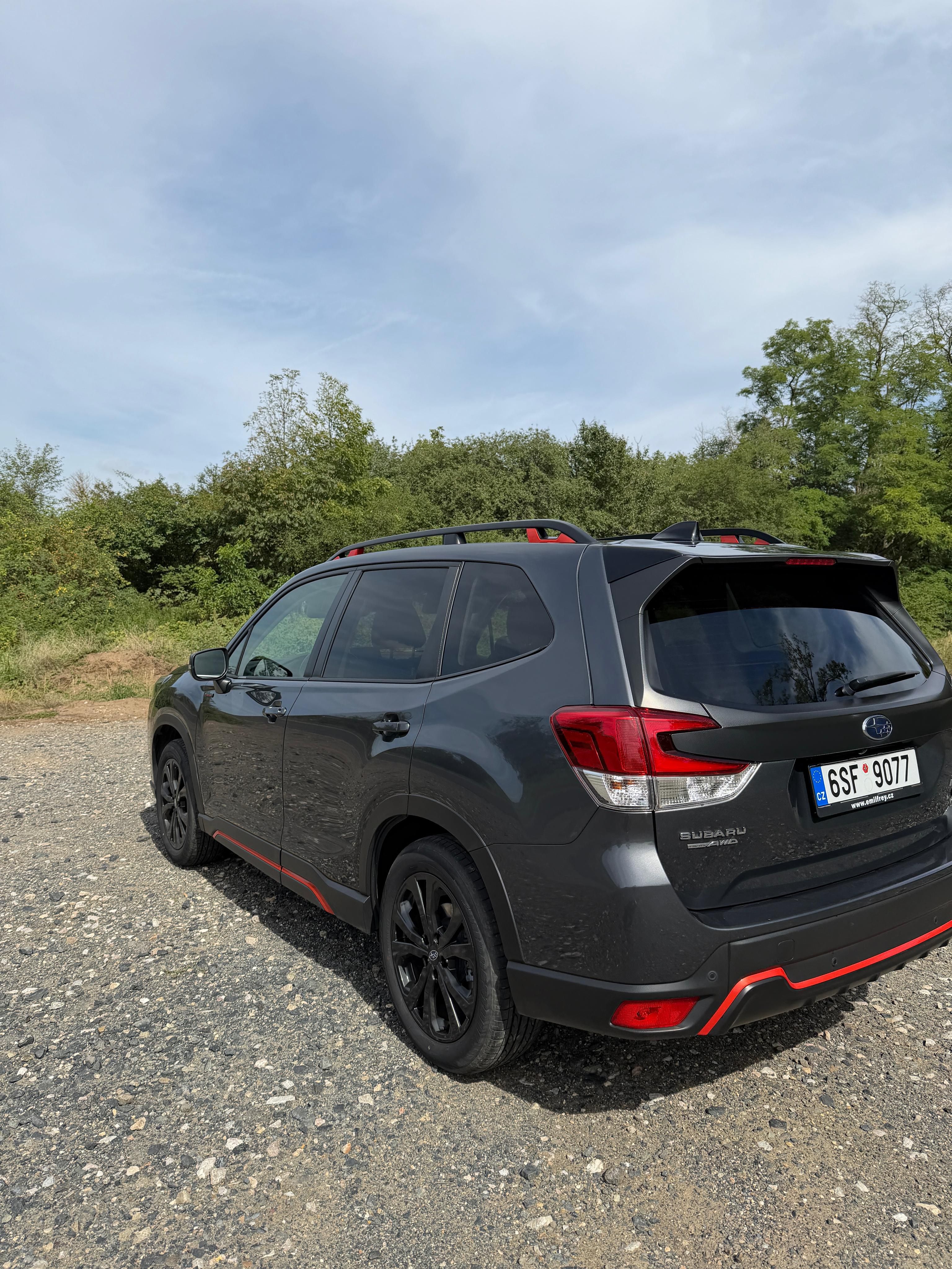Subaru Forester, Střešní box, zimní pneu - fotka 6