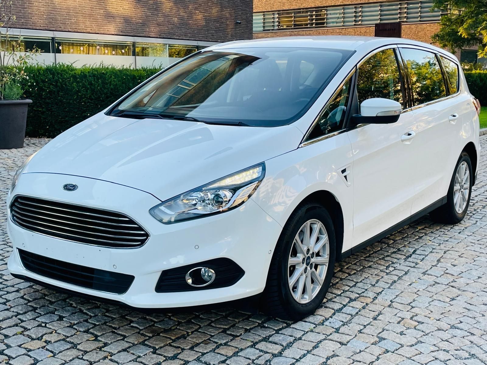 Ford S-MAX, 2.0TDCi MAN SENZORY SERVISKA - fotka 4