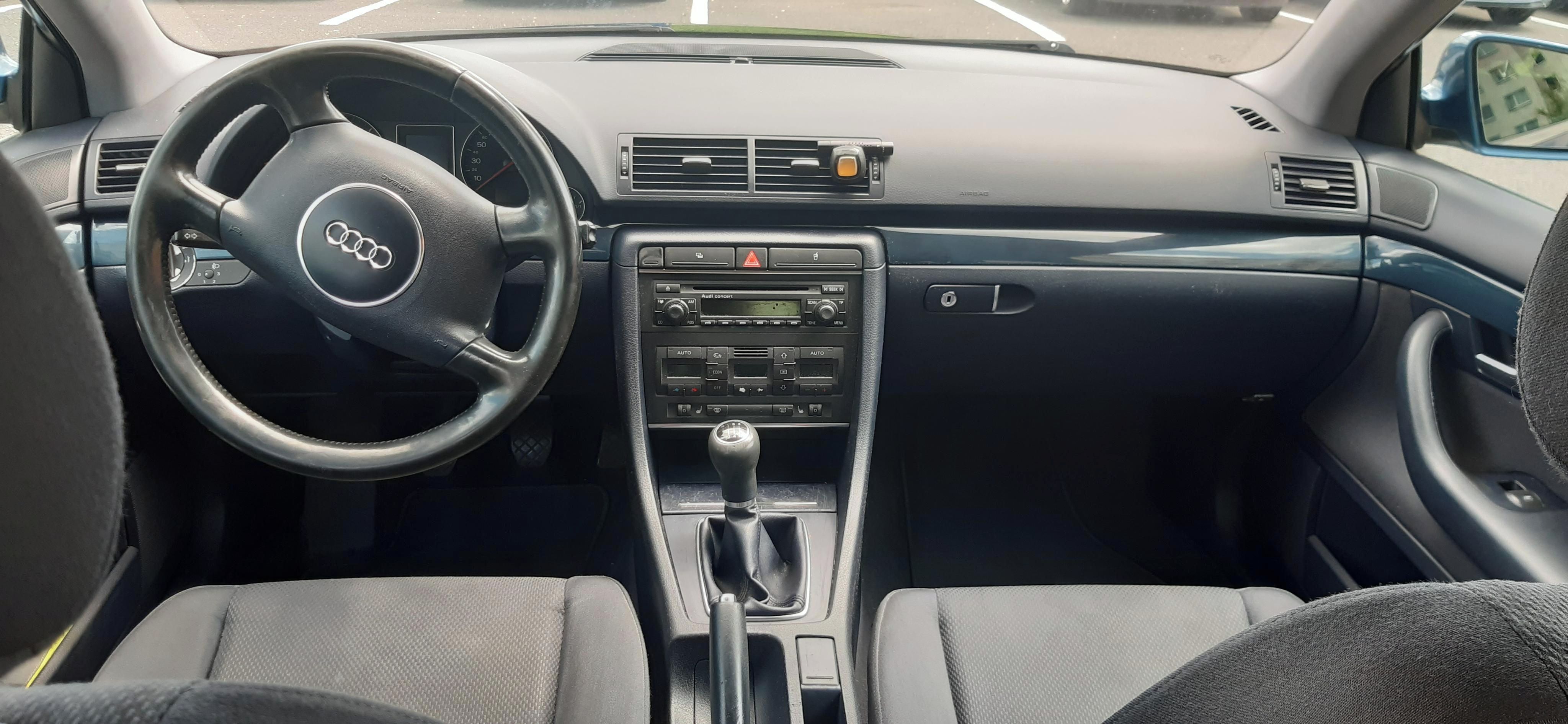Audi A4 Avant, 1,9 TDI, TYP 8E - fotka 6