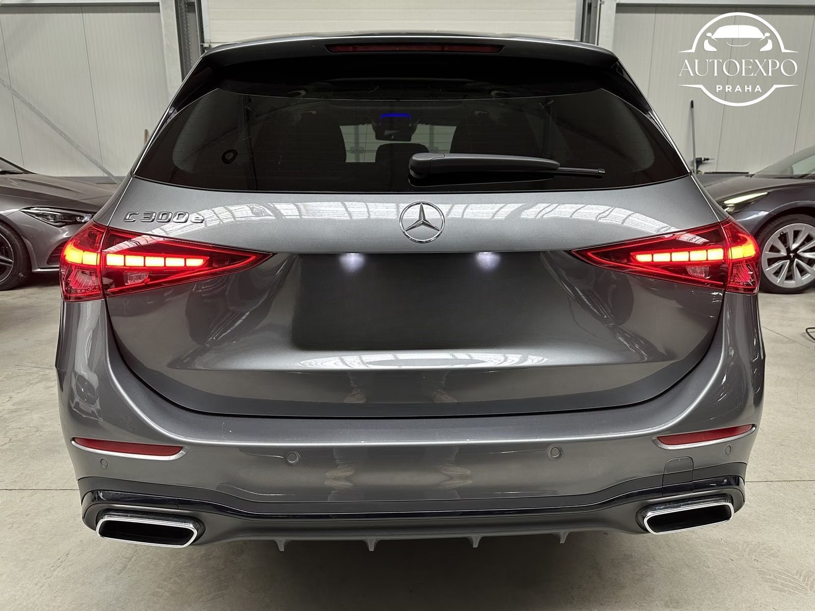 Mercedes-Benz Třídy C, 300e AMG Night*360*PANORAMA - fotka 5