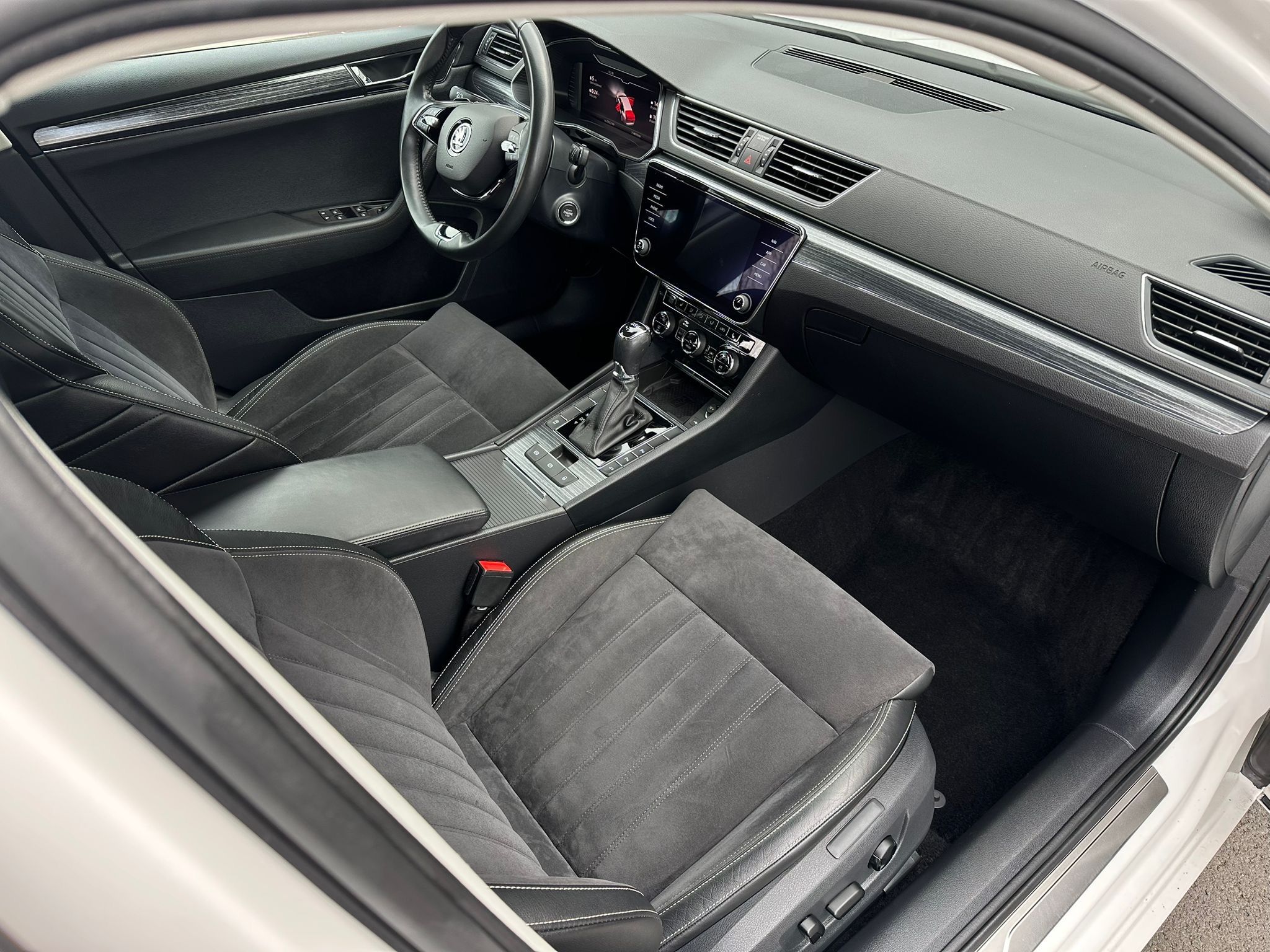 Škoda Superb, Škoda Superb 2.0 TDI 110kW,DSG - fotka 4