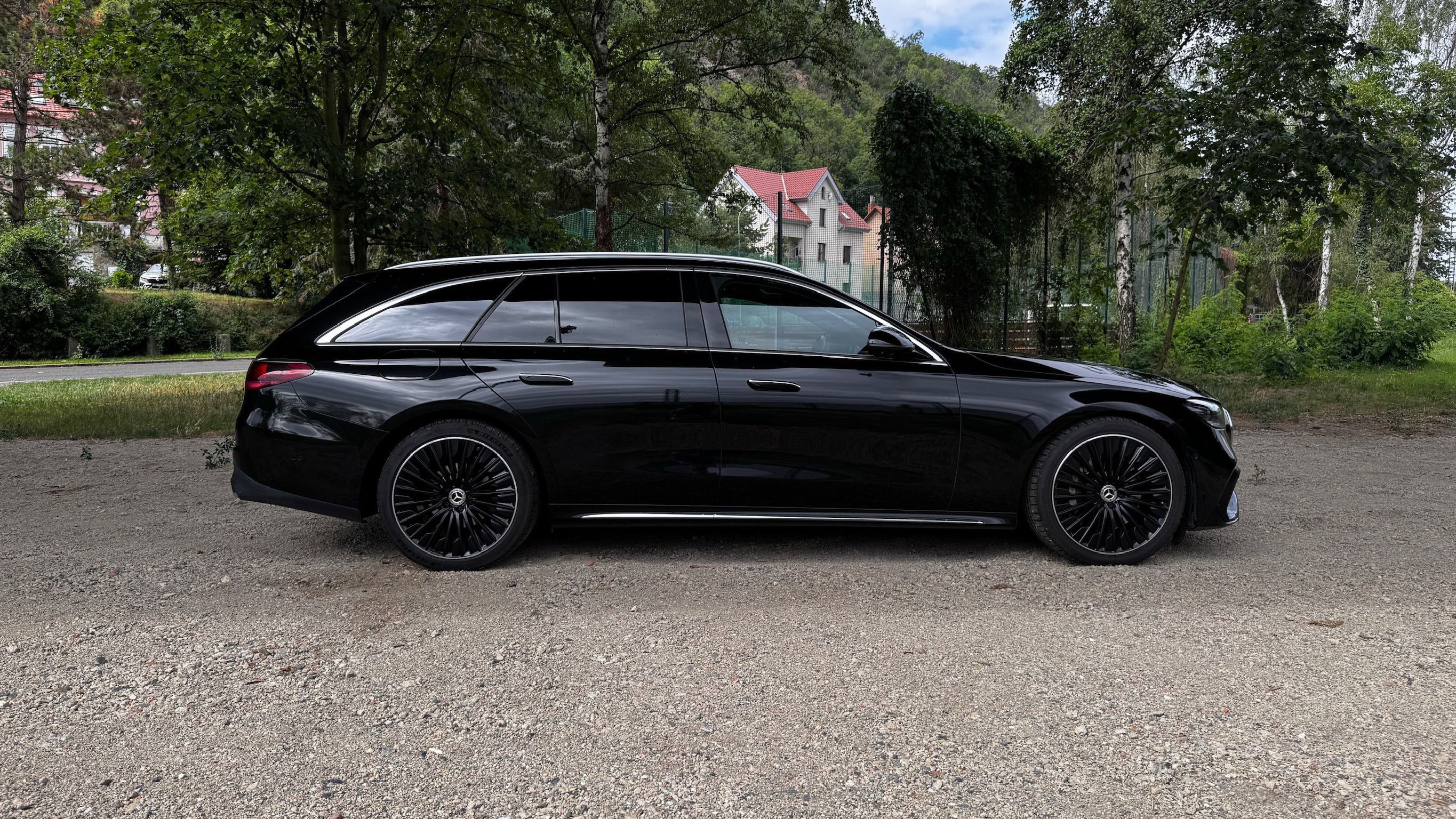 Mercedes-Benz Třídy E, E220d, AMG, ZÁRUKA, PANORAMA - fotka 4