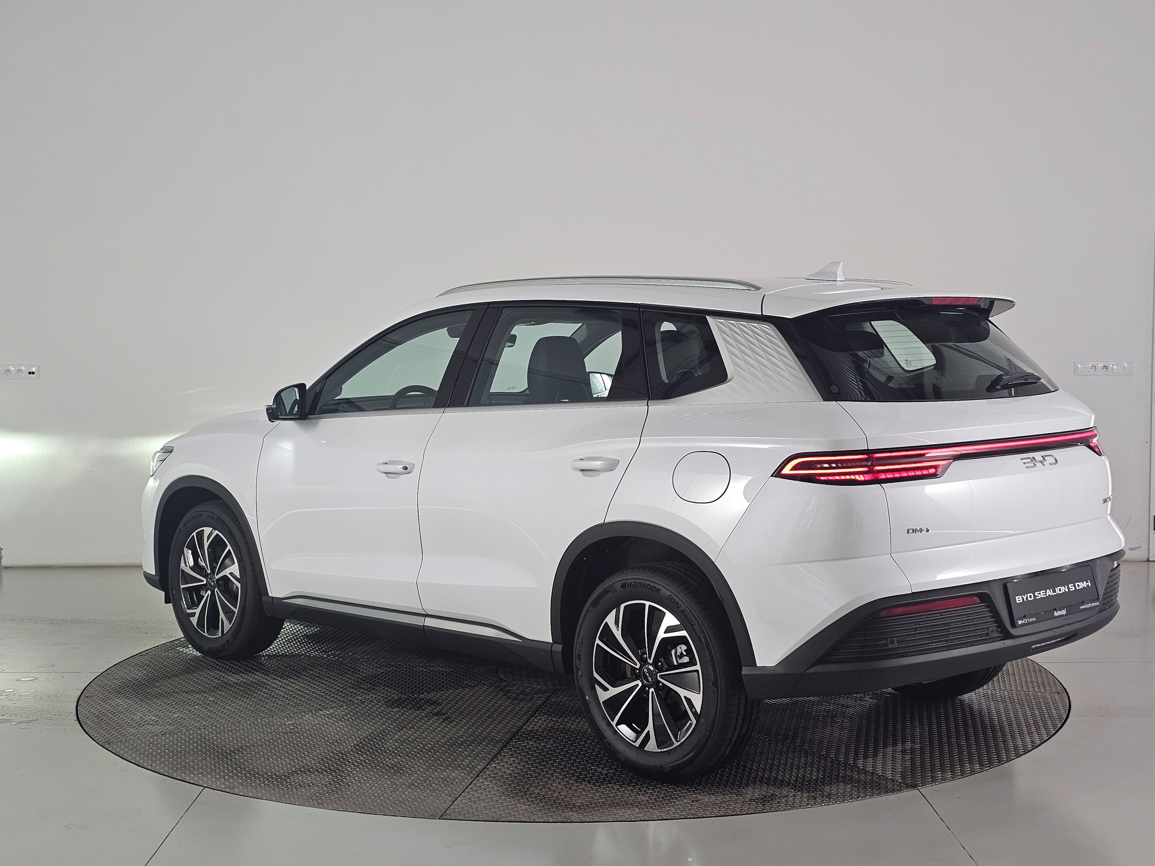 BYD, Sealion 5 DM-i 212k Design - fotka 3