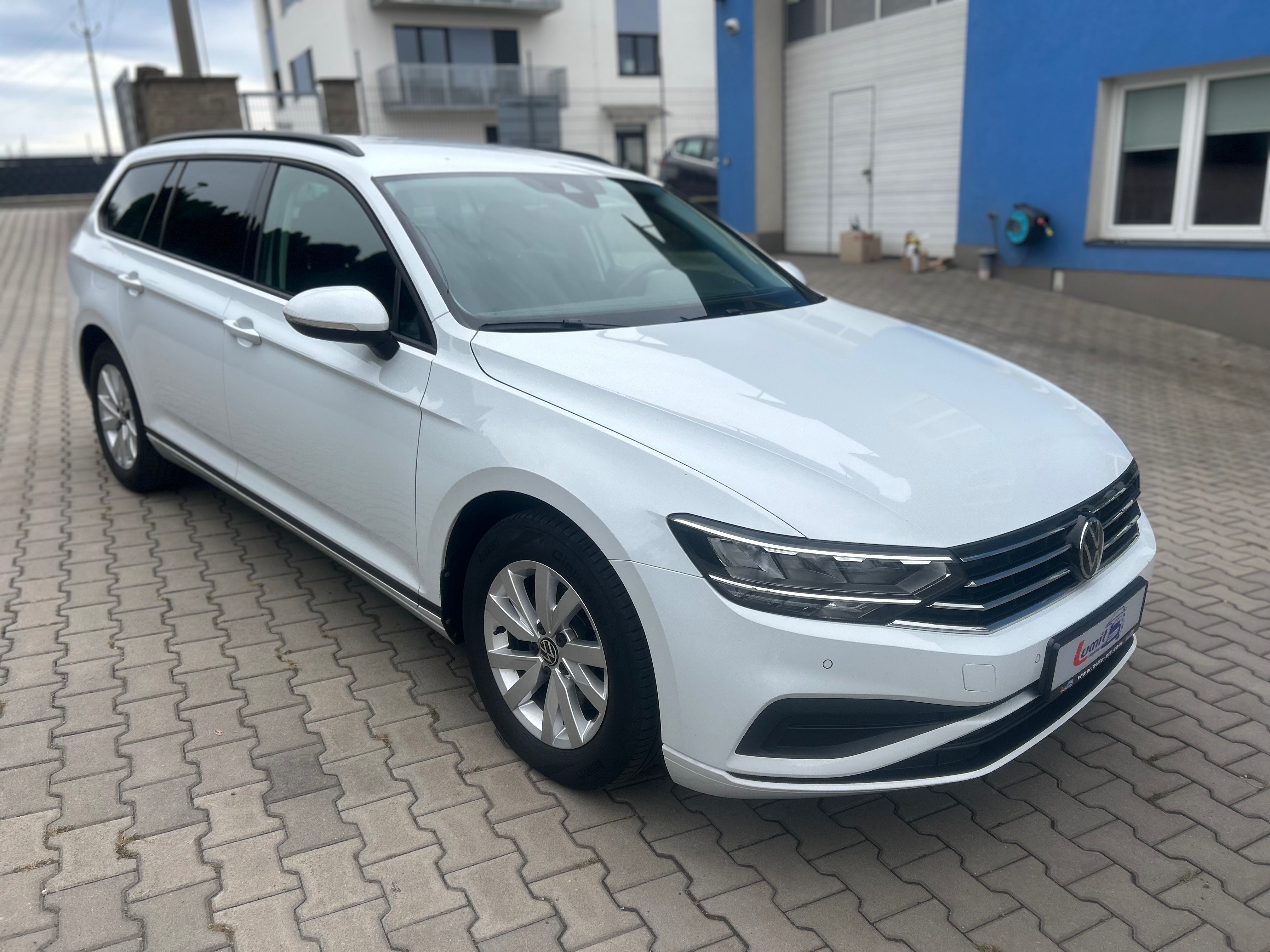 Volkswagen Passat, 2.0 TDi DSG Business - fotka 3