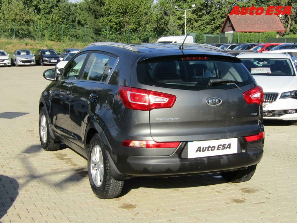 Kia Sportage, 1.7CRDi,AC,park.asist - fotka 6