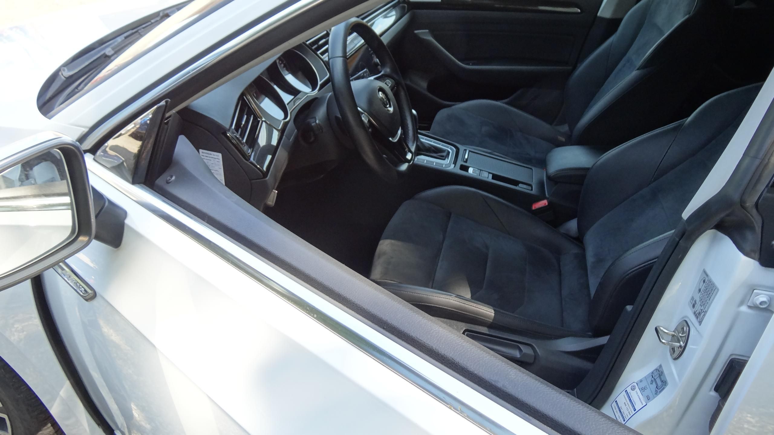 Volkswagen Arteon, 2.0Tdi Bmt 140kw Dsg Alcantara - fotka 4