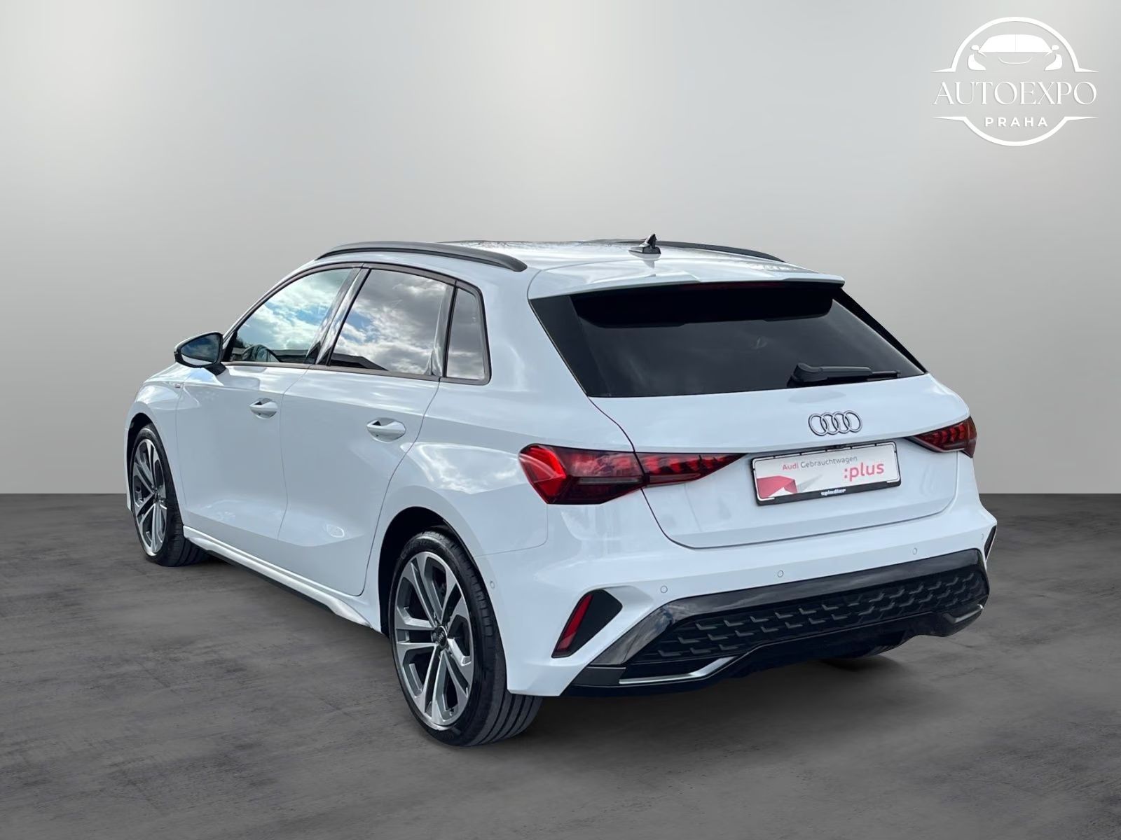 Audi A3, Sportback S-Line 30 TFSI - fotka 5