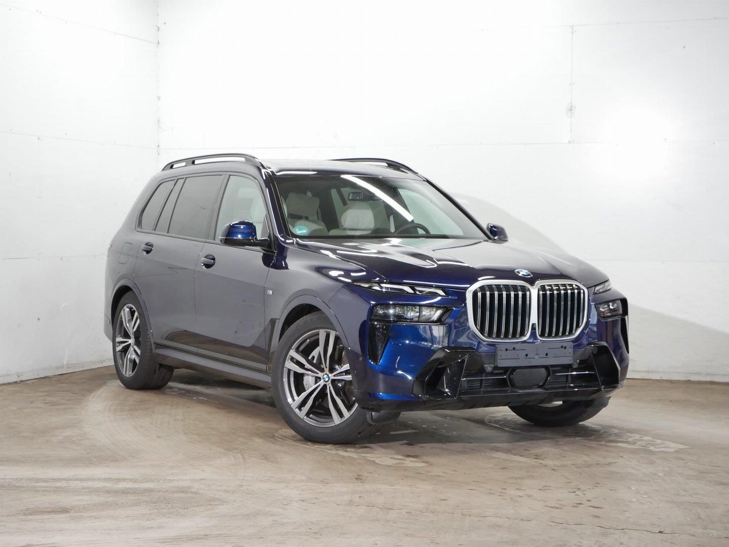 BMW X7, X7 40i xDrive 7míst - fotka 2