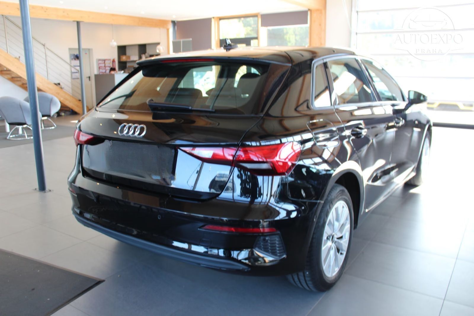 Audi A3, Sportback 40 TFSI e S tronic - fotka 4