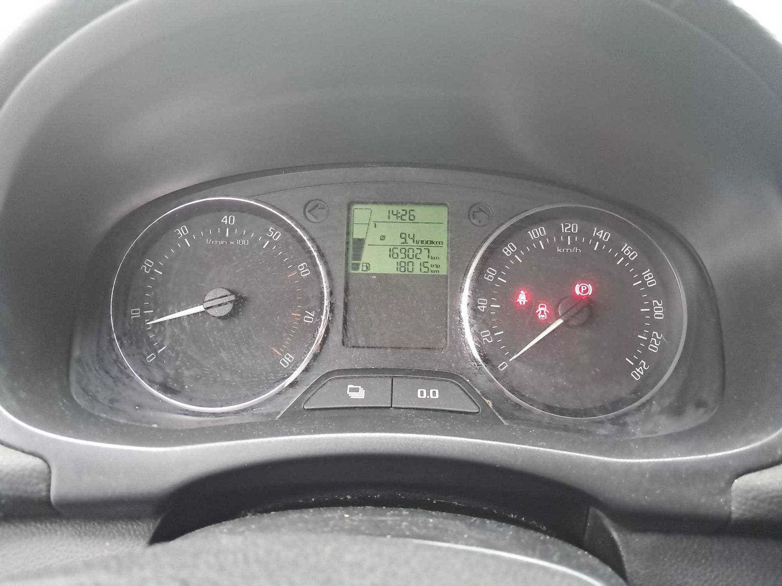 Škoda Roomster, 1.2 TSI, zamluveno - fotka 3