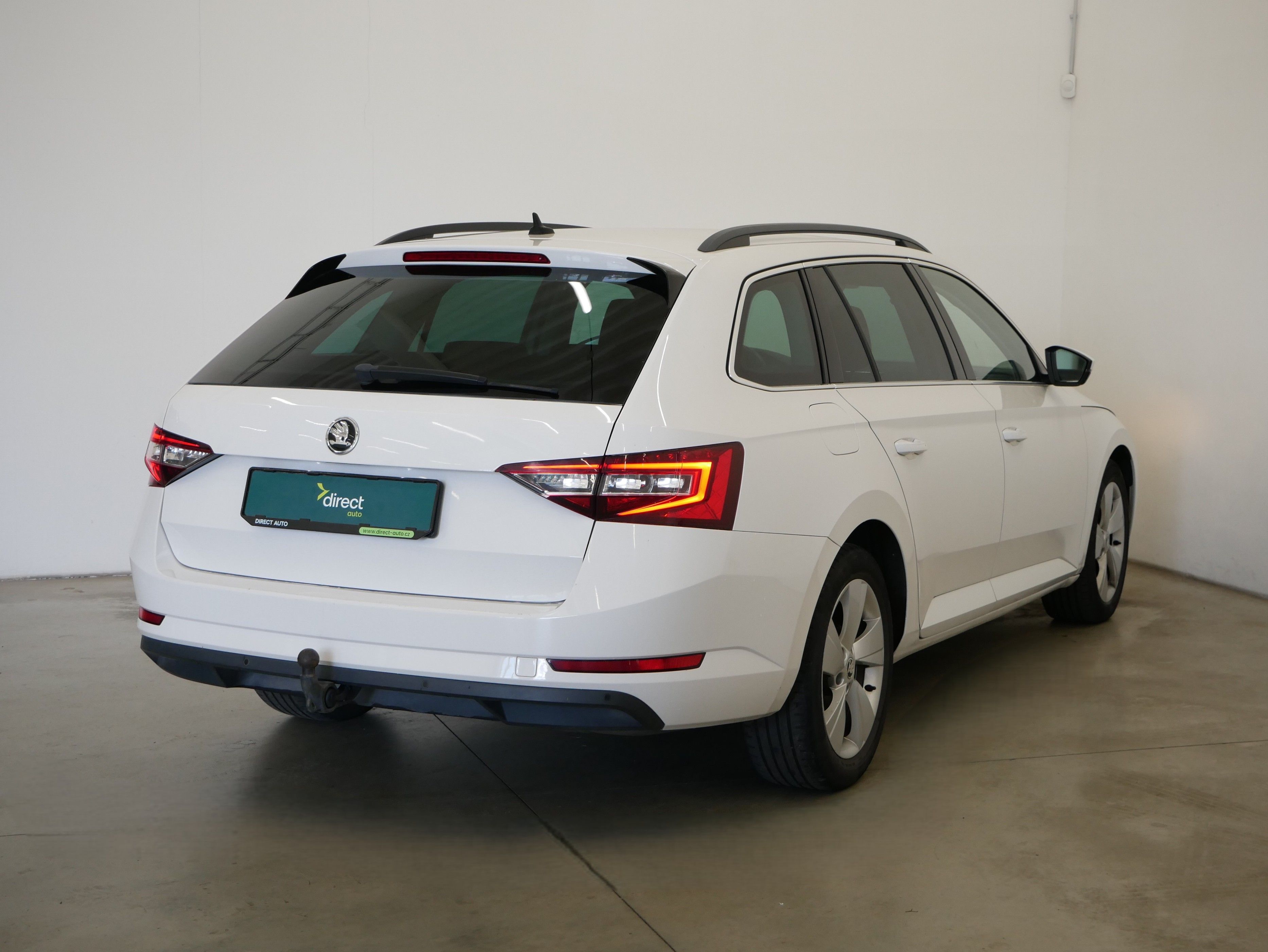 Škoda Superb, 2.0 TDI 140 kW Ambition - fotka 2