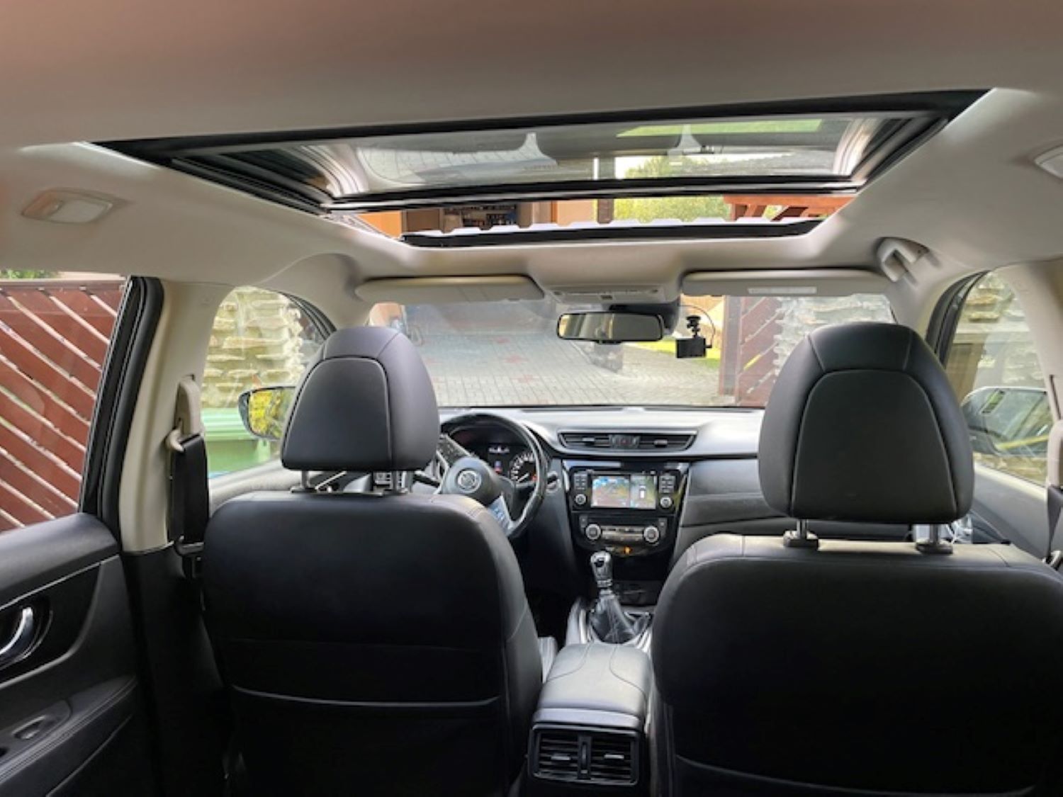 Nissan X-Trail, 1,6 dCi, 4x4, Servis, panorama - fotka 6