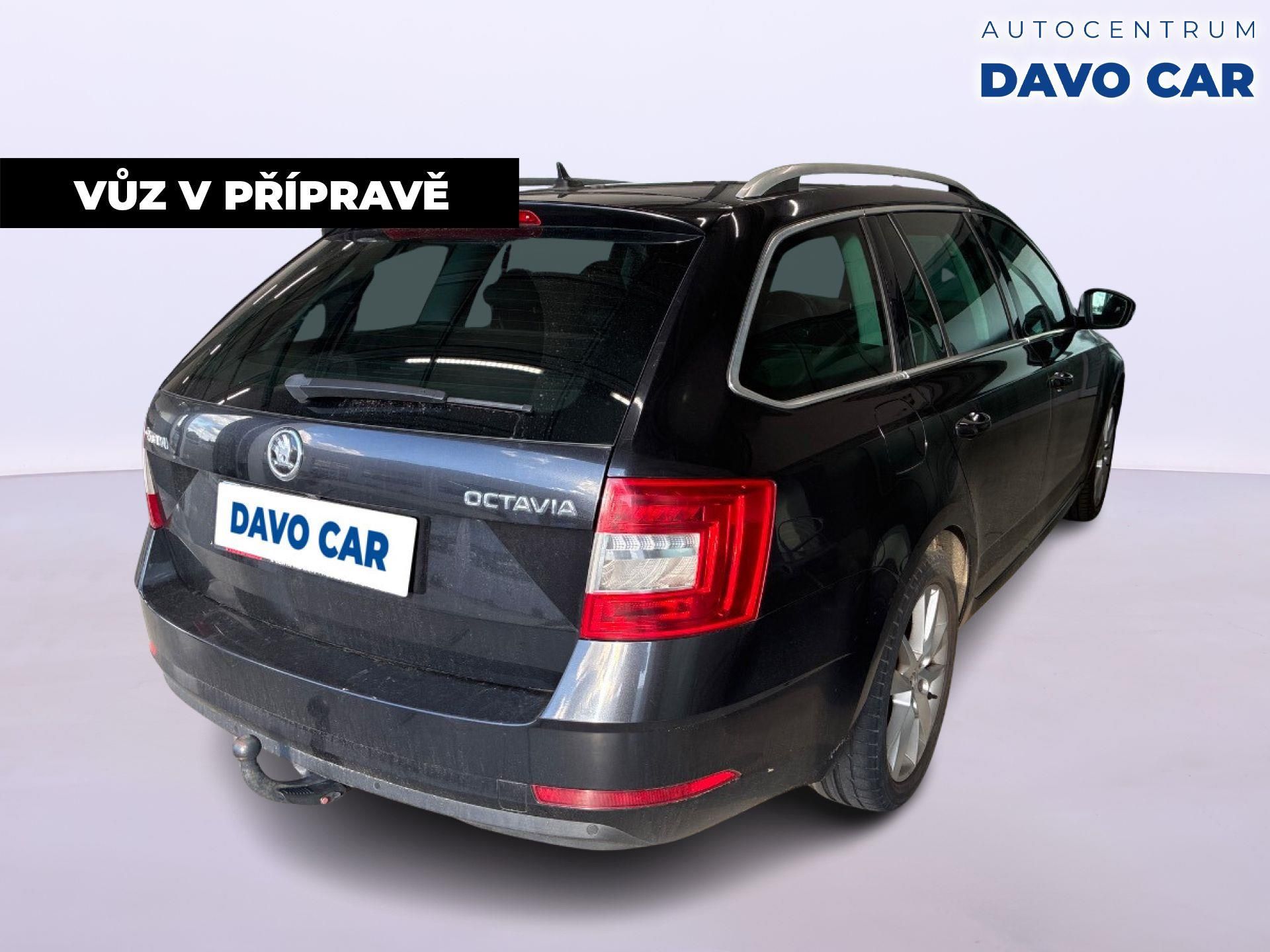 Škoda Octavia, 1,6 TDI DSG Style+ LED Kůže - fotka 5
