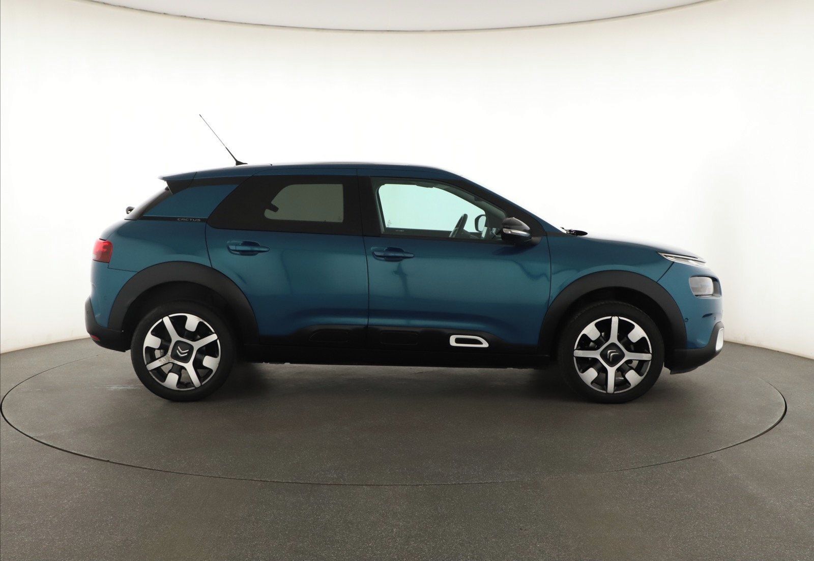 Citroën C4 Cactus, 1.2 PureTech, Automat - fotka 6