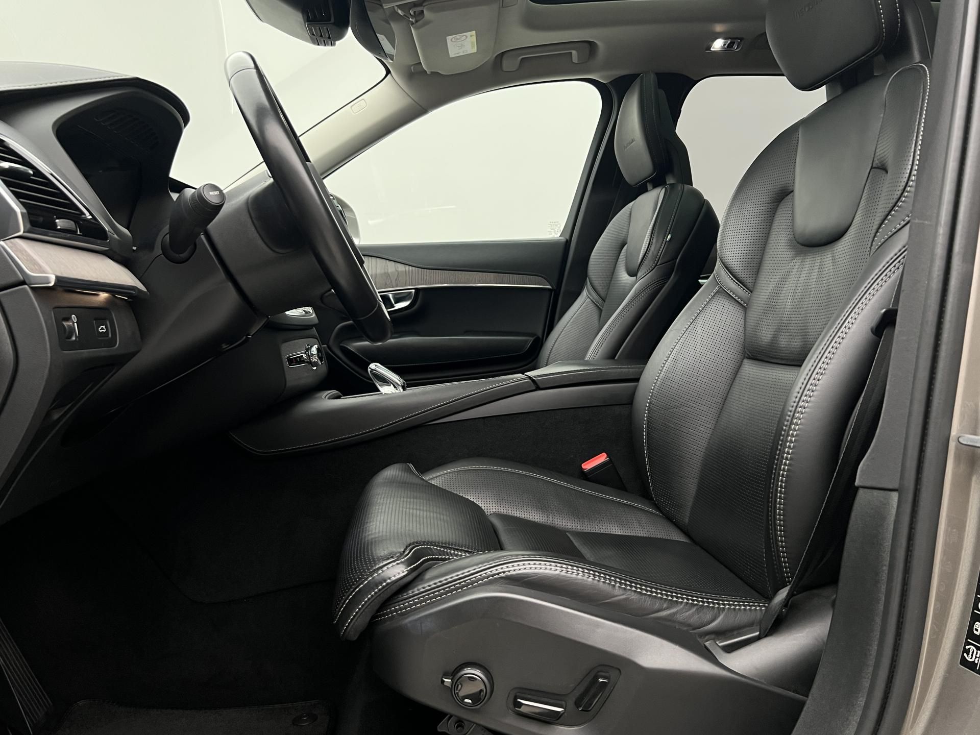 Volvo XC90, B5 AWD INSCRIPTION 7 MÍST - fotka 3