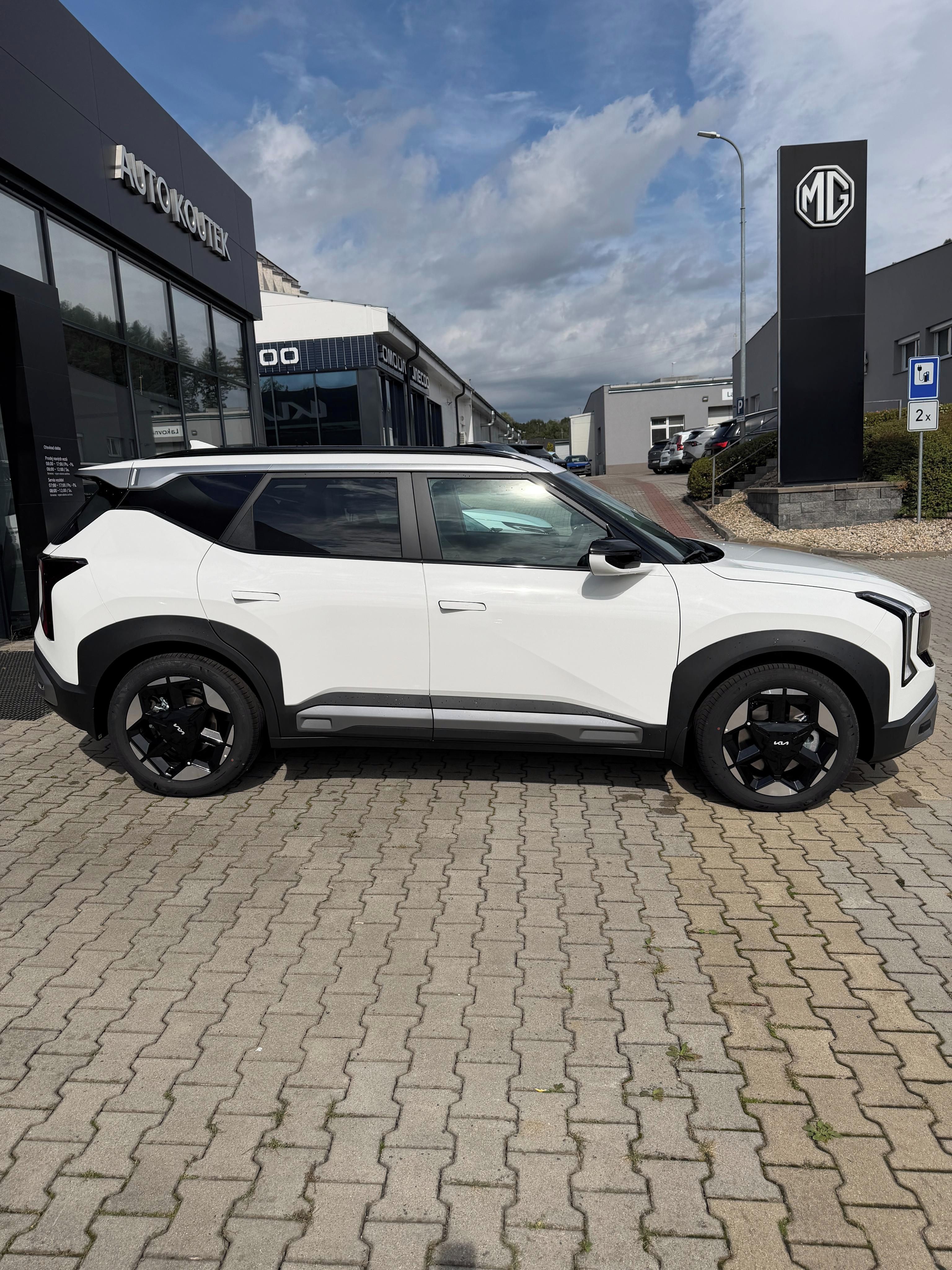 Kia Seltos, 1.6 T-GDi 7DCT 4X2 EXCLUSIVE - fotka 4