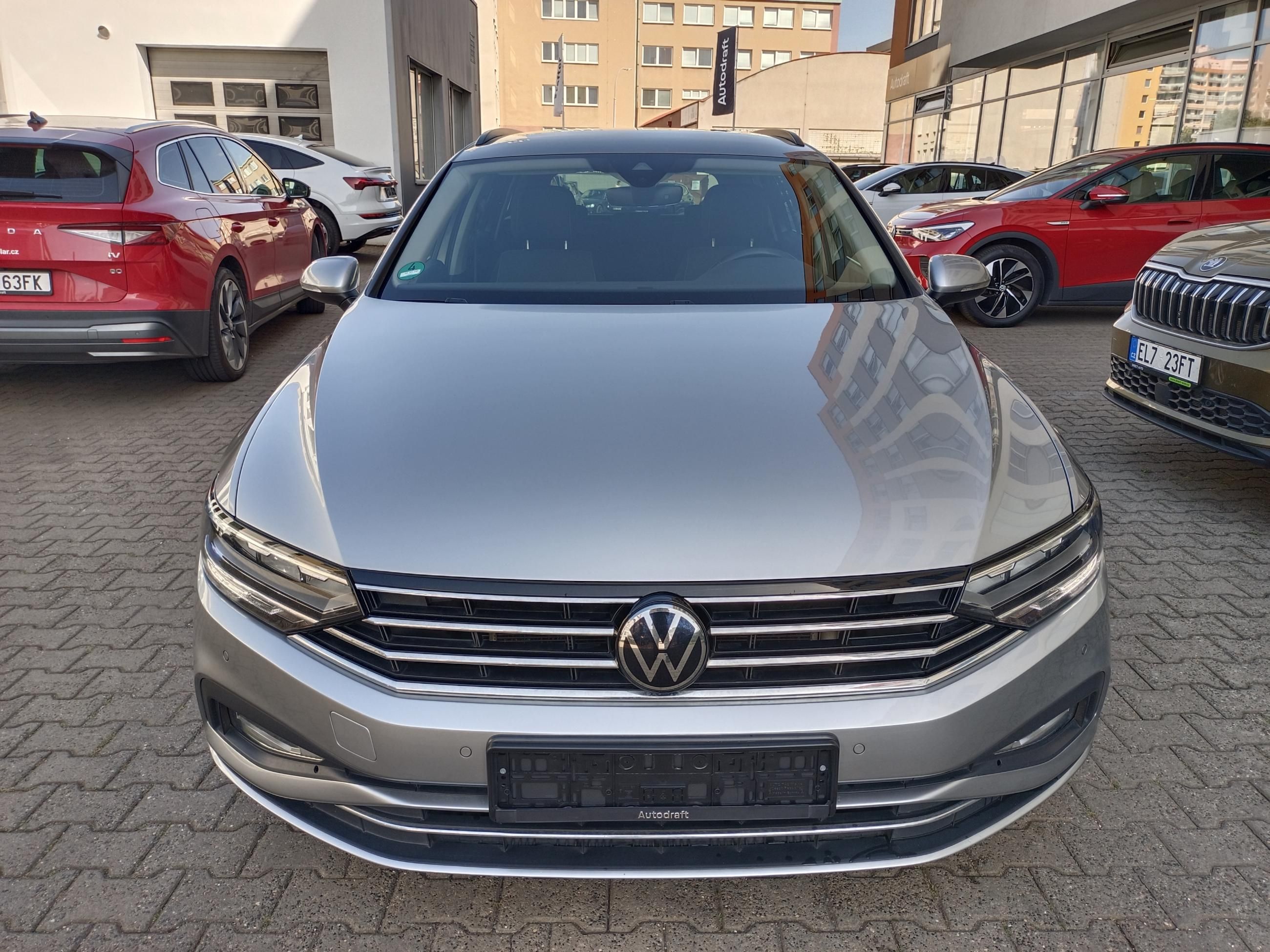 Volkswagen Passat Variant, 2.0 TDI 110kW DSG / Tažné - fotka 2