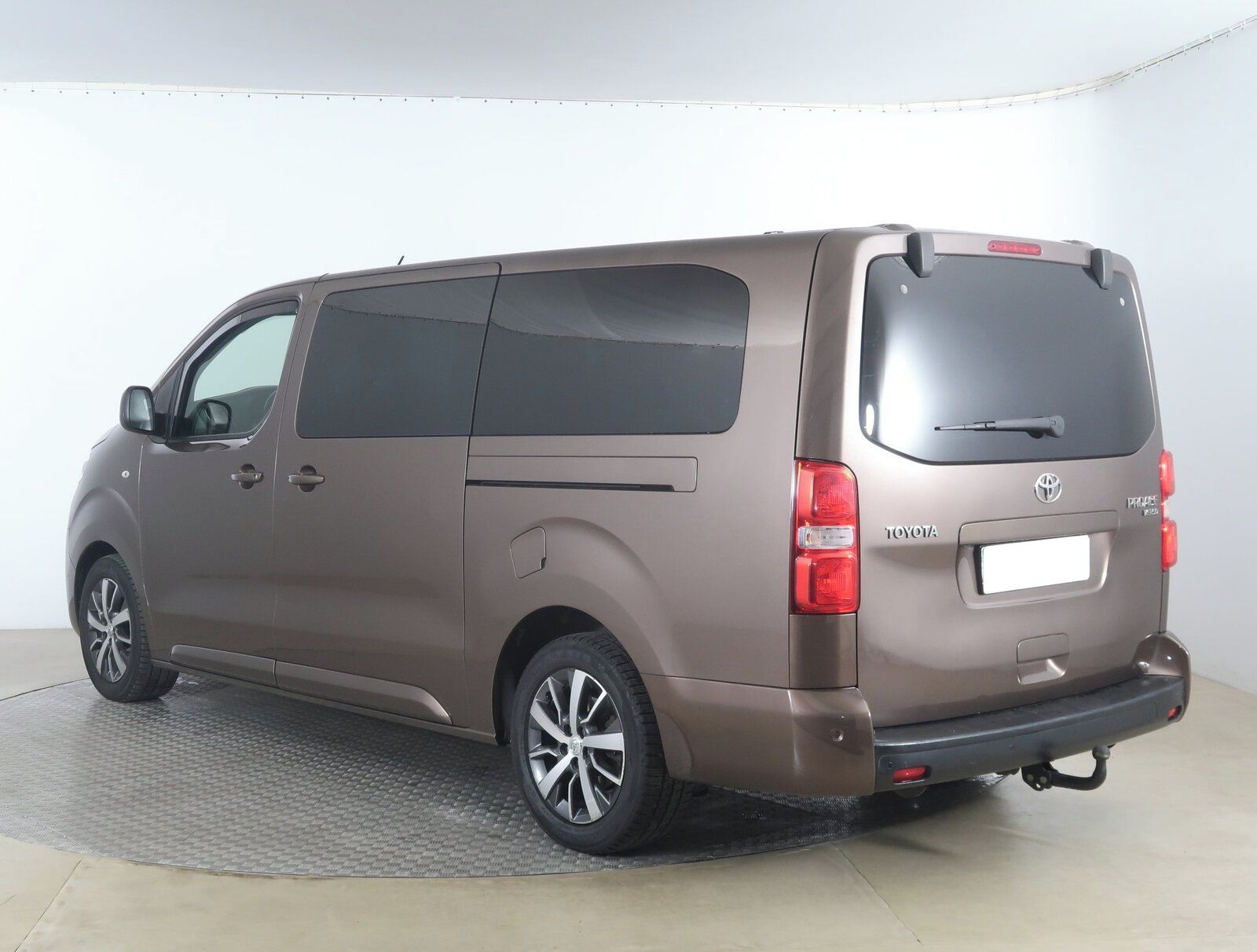 Toyota Proace Verso, 2.0 D-4D, Family - fotka 4