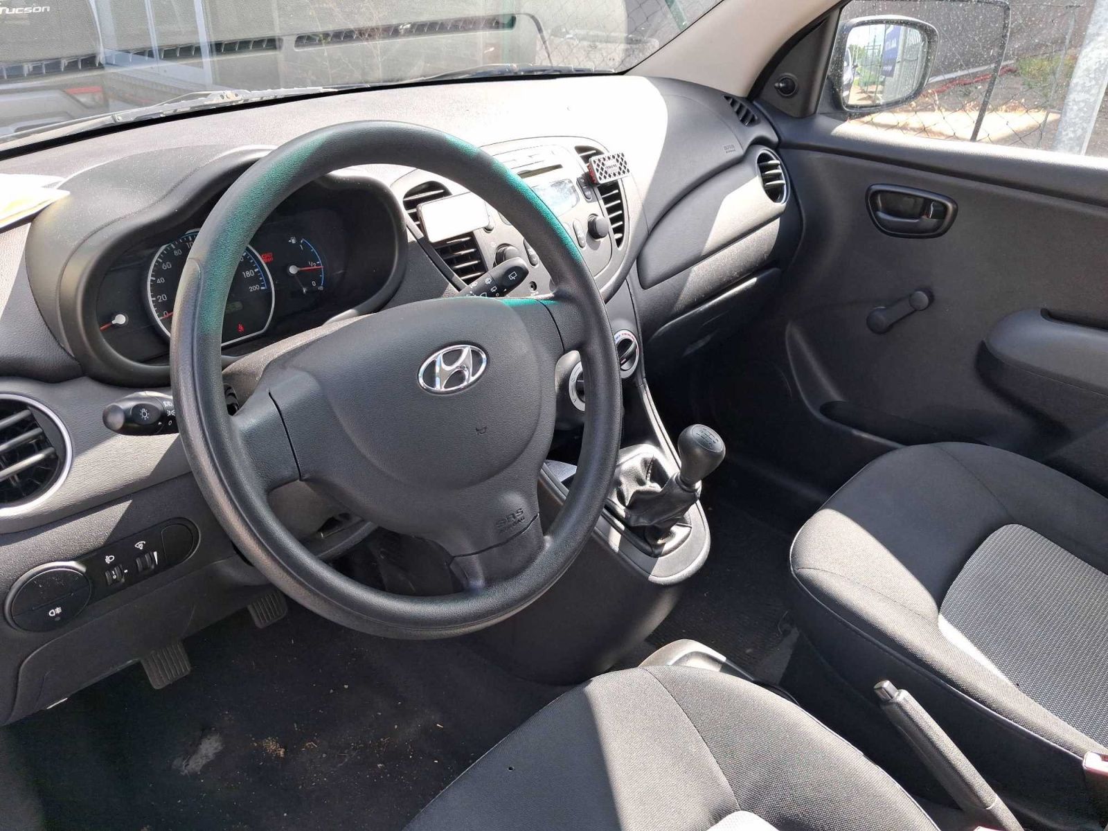 Hyundai i10, 1.1, po STK, levný provoz - fotka 3
