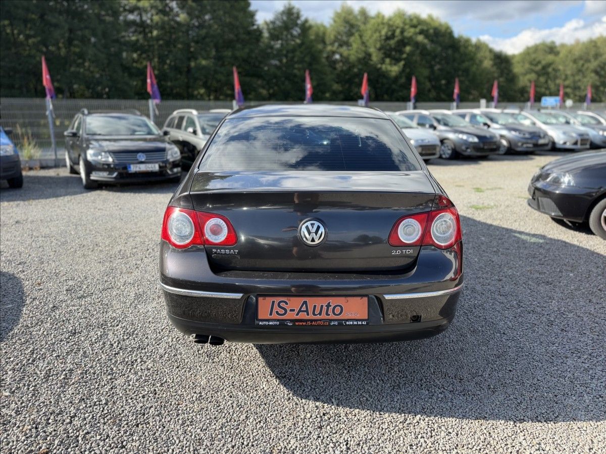 Volkswagen Passat, 2,0 TDI - fotka 5