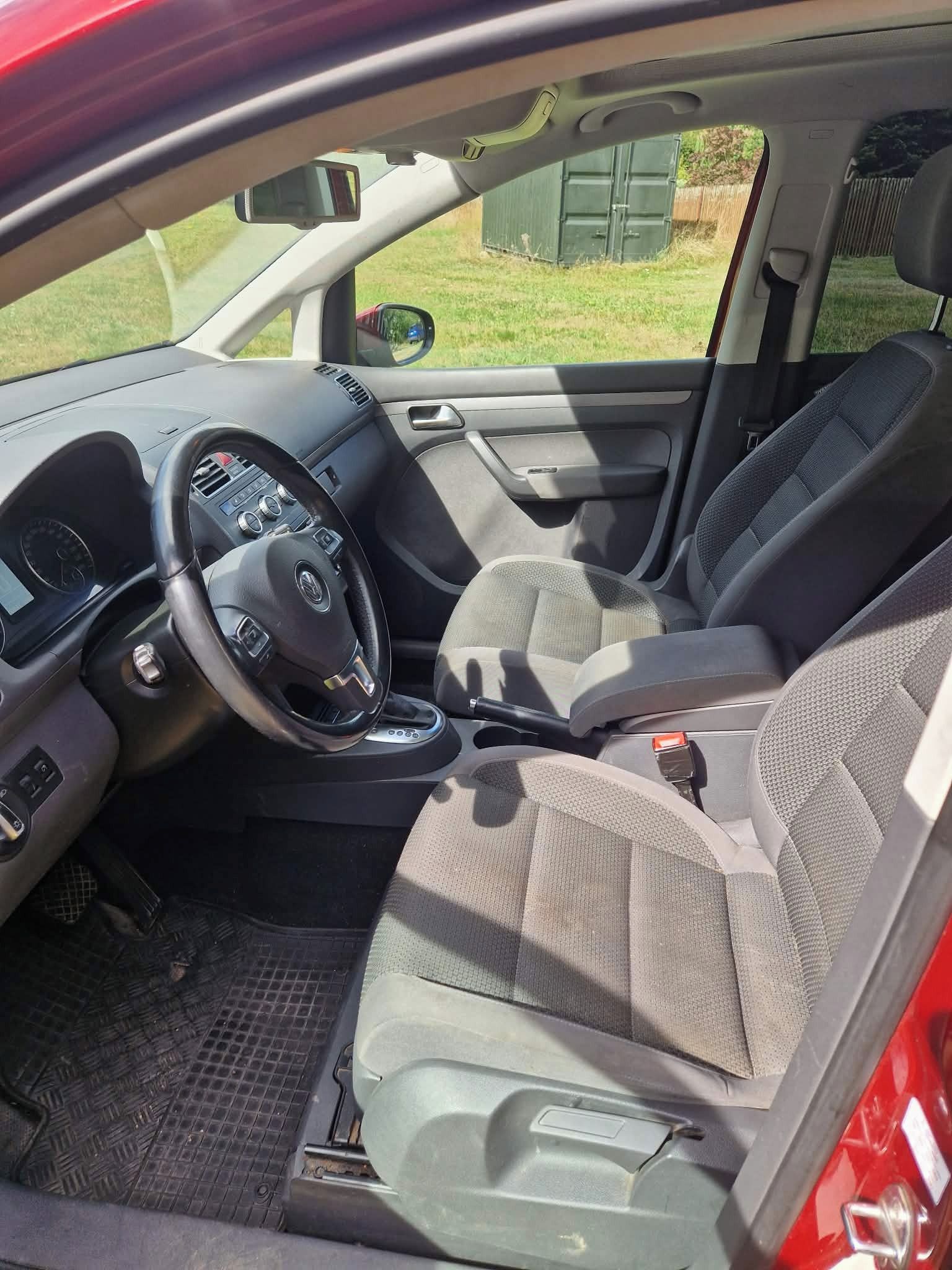 Volkswagen Touran - fotka 5