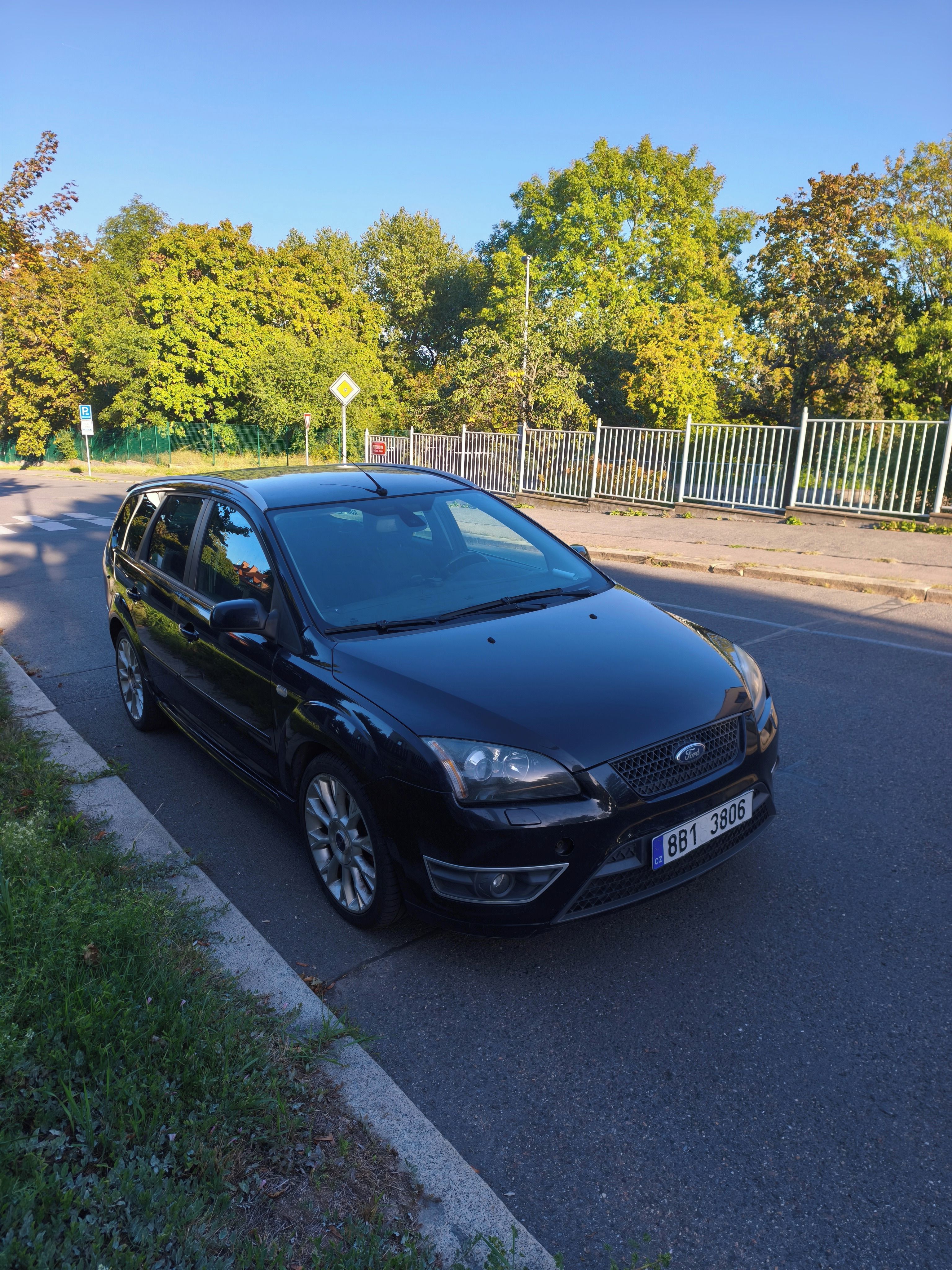 Ford Focus, Ford Focus II kombi 2.0 TDCi - fotka 6