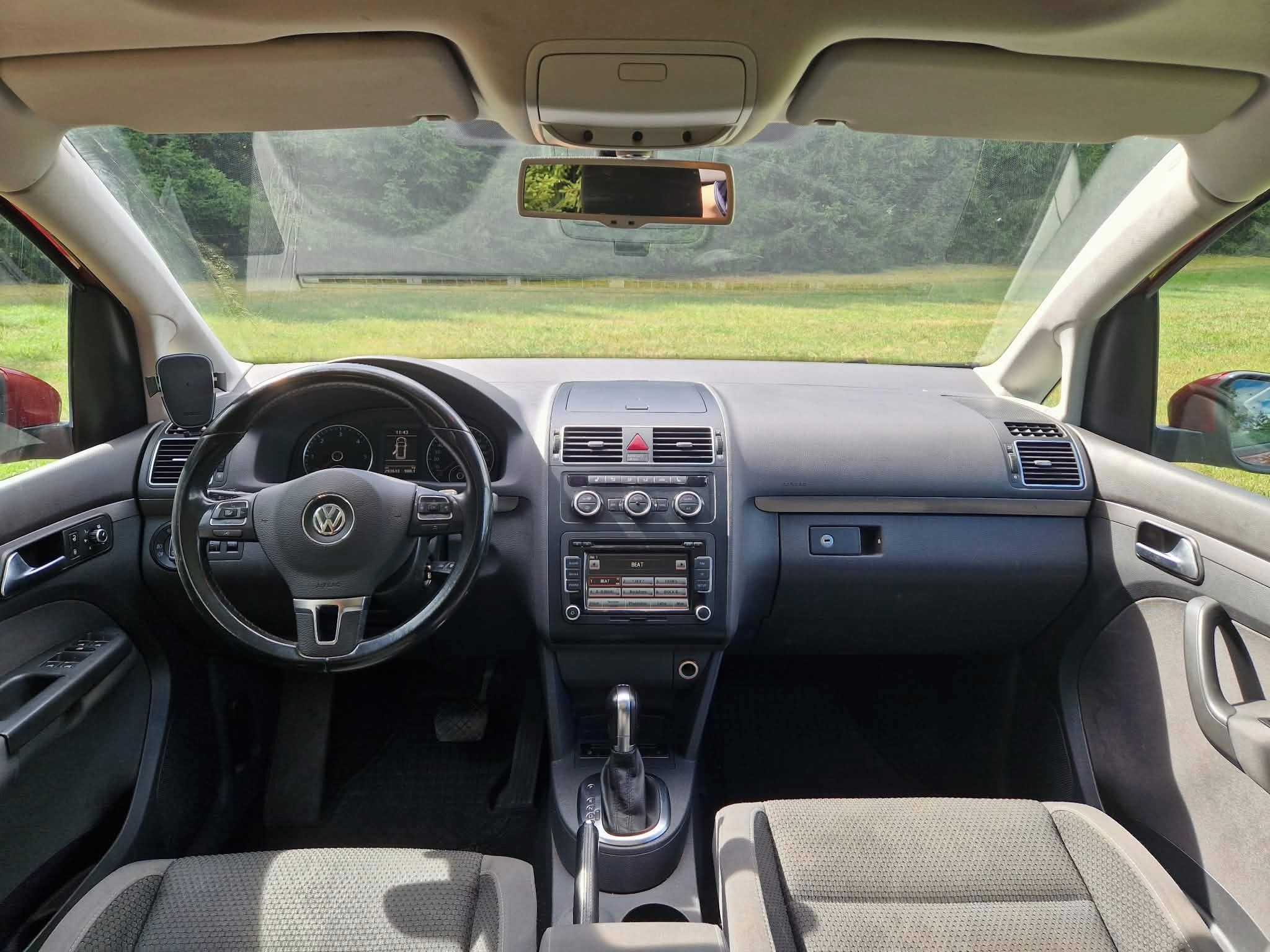 Volkswagen Touran - fotka 3