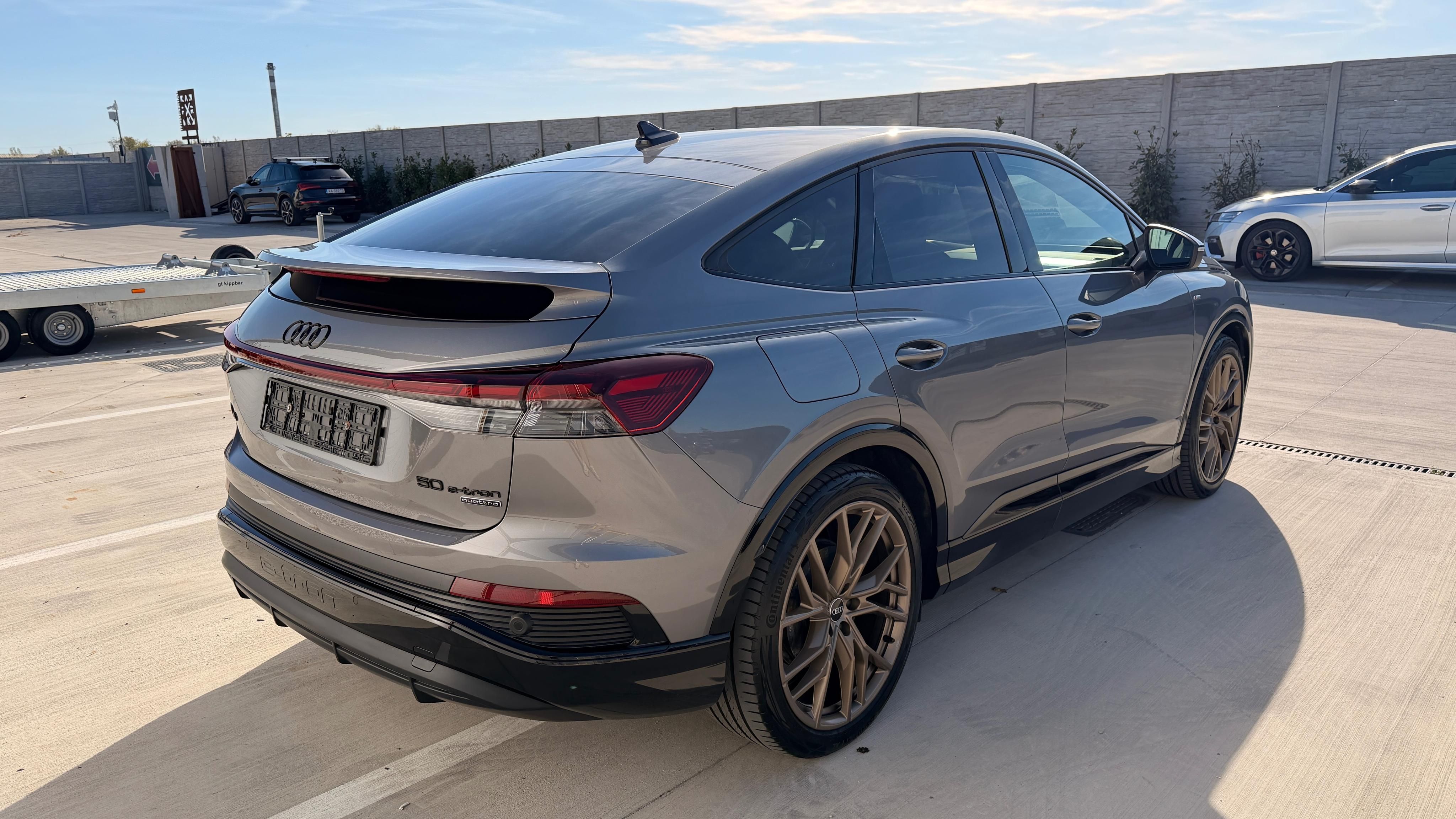 Audi e-tron, Audi Q4 e-tron 50 Sportback - fotka 5