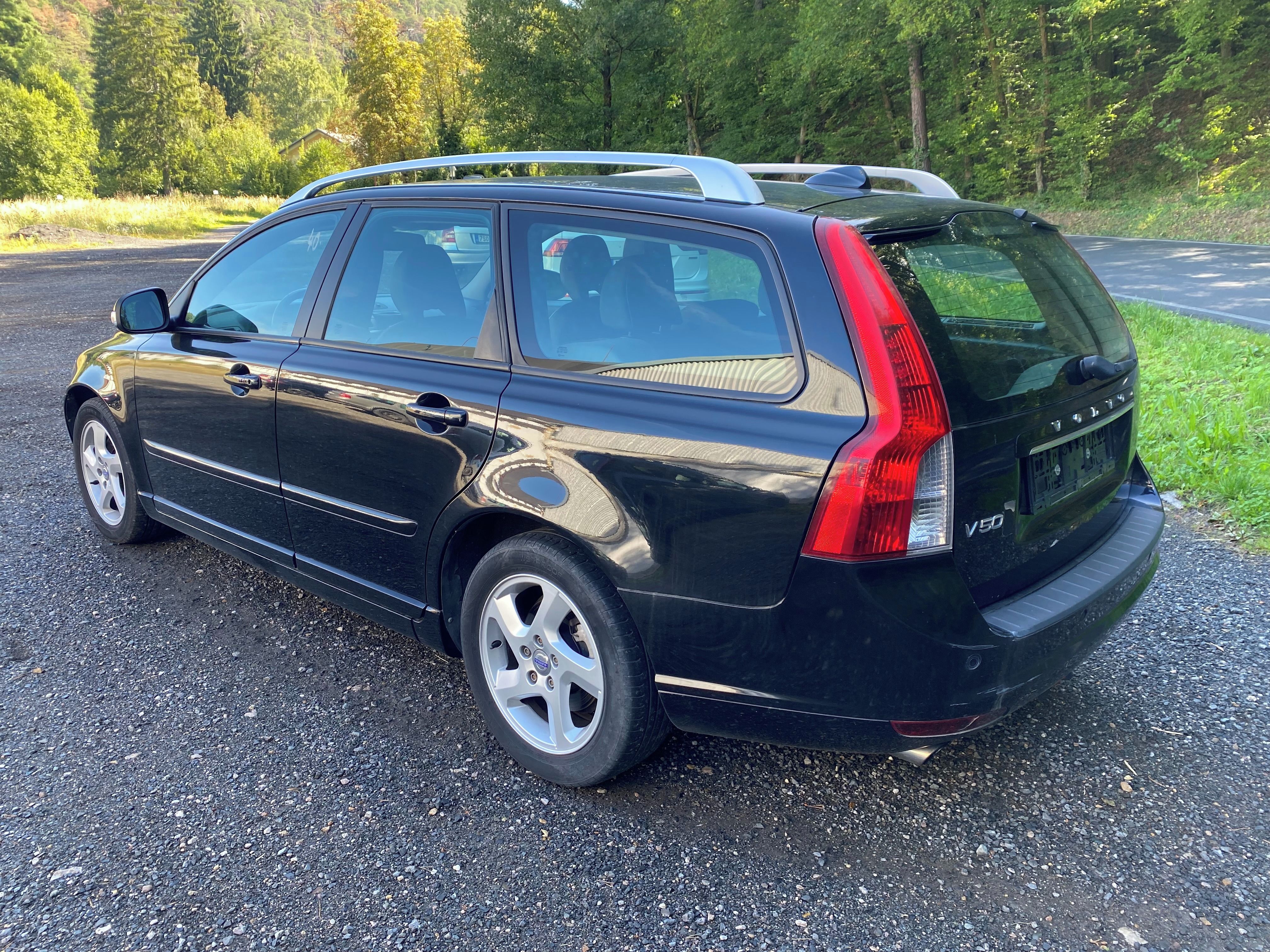 Volvo V50, V50 2.0D, 110 kW, kůže, tažné - fotka 2