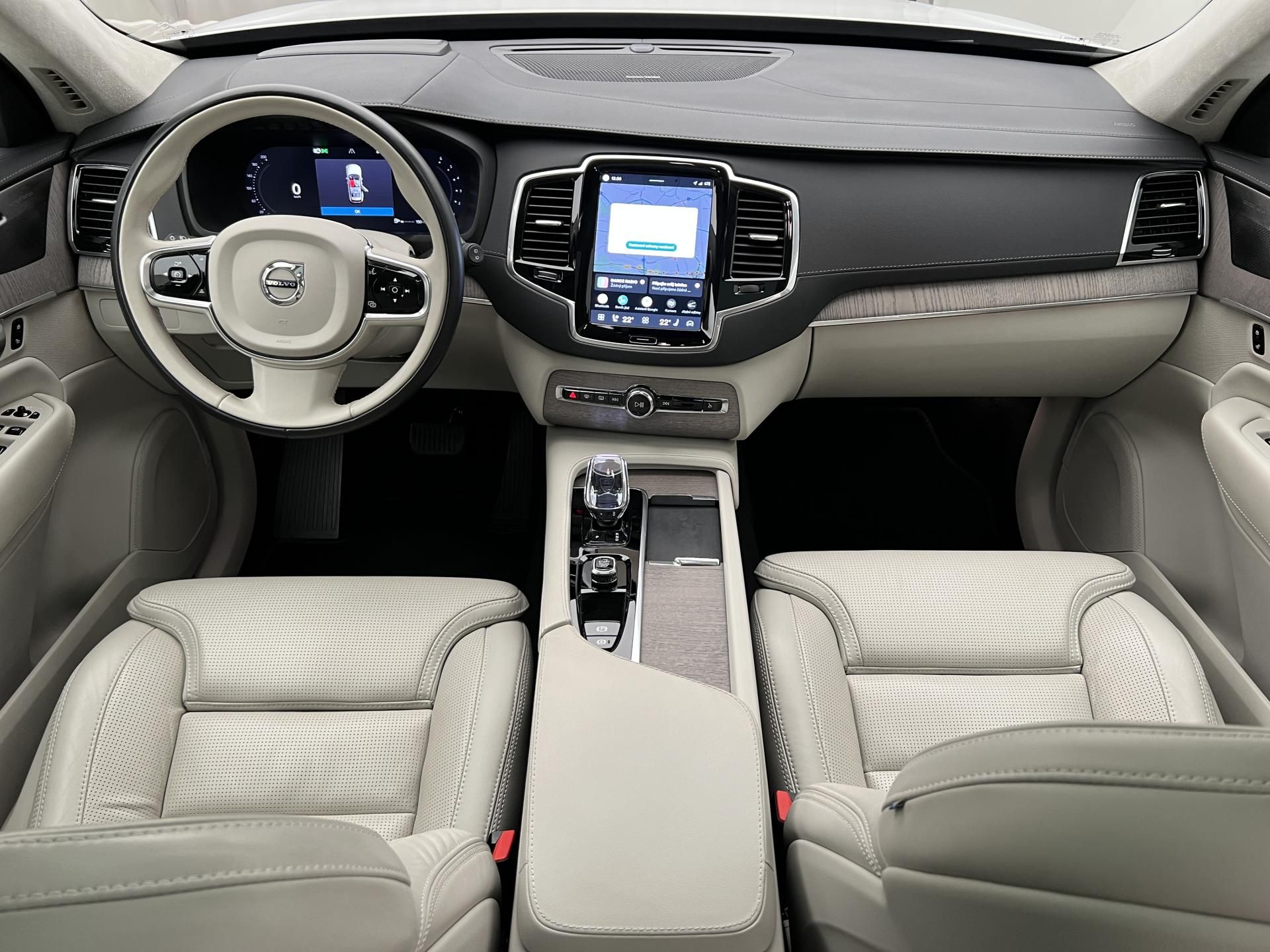 Volvo XC90, B5 AWD ULTIMATE BRIGHT 7 MÍST - fotka 2