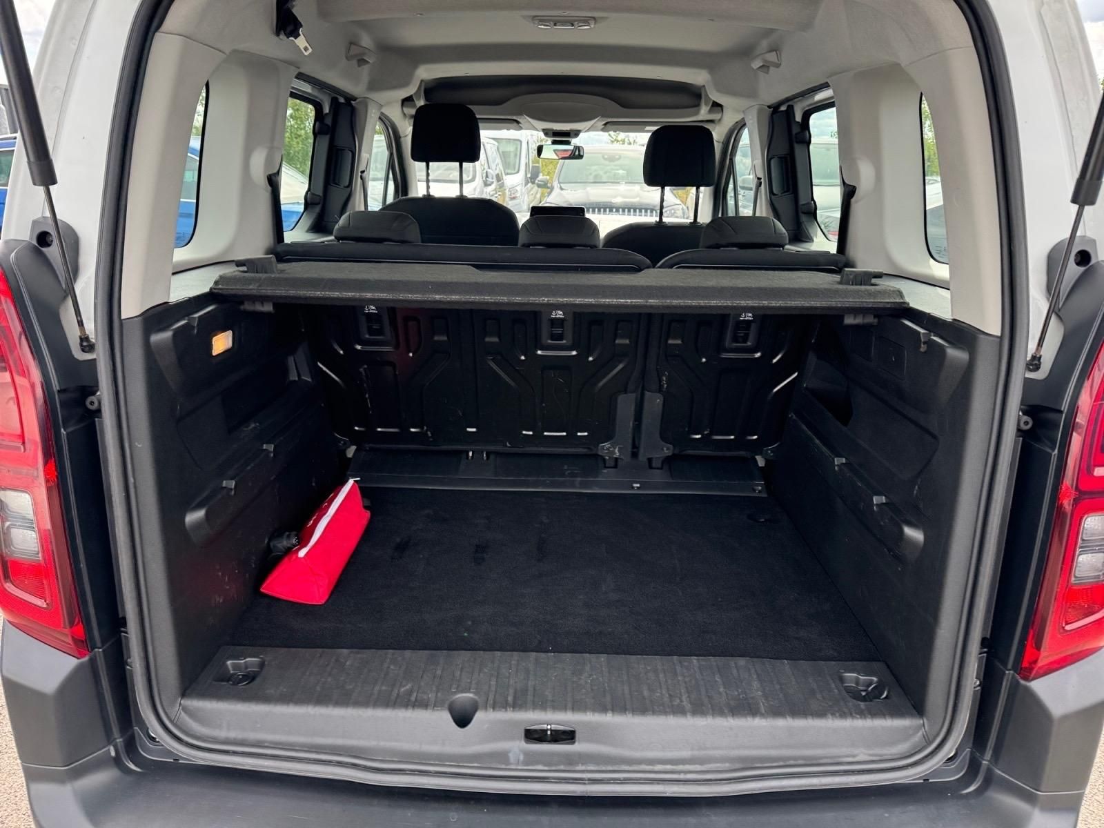Citroën Berlingo, LIVE PACK 1.5BHDi 75kW TAŽNÉ - fotka 6