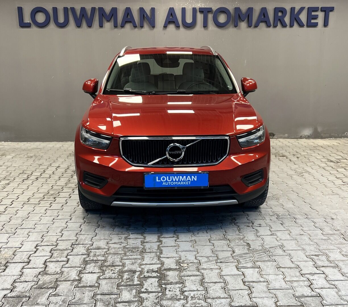 Volvo XC40, D3 AT AWD Momentum - fotka 4