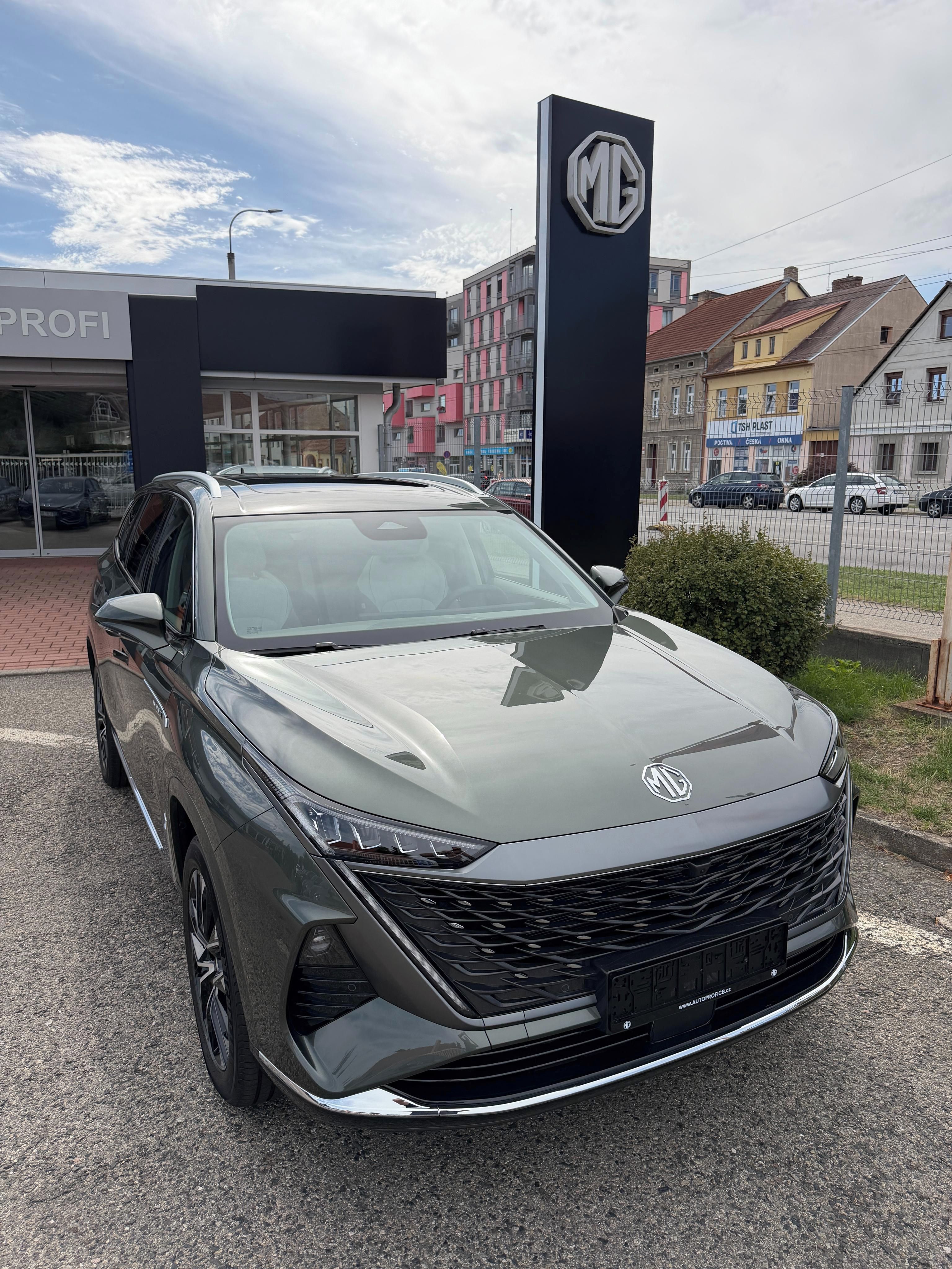 MG MGS9 PHEV, EXCLUSIVE - fotka 3
