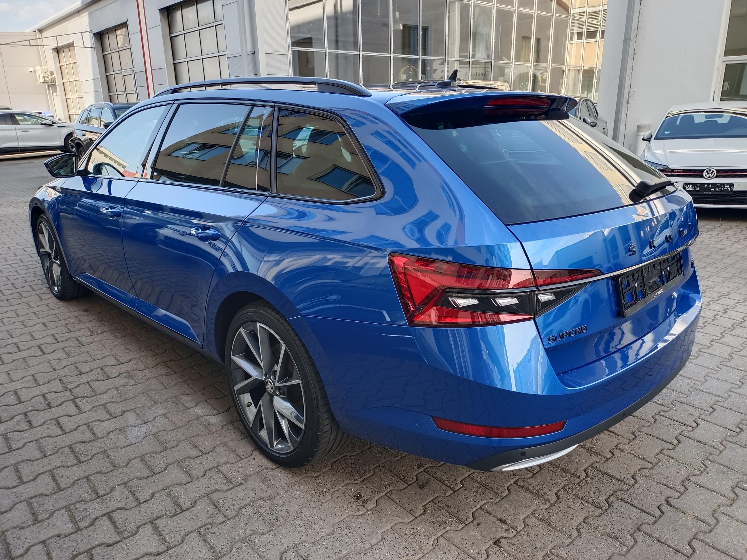 Škoda Superb, Sportline 1.4 TSI 160kW DSG - fotka 5