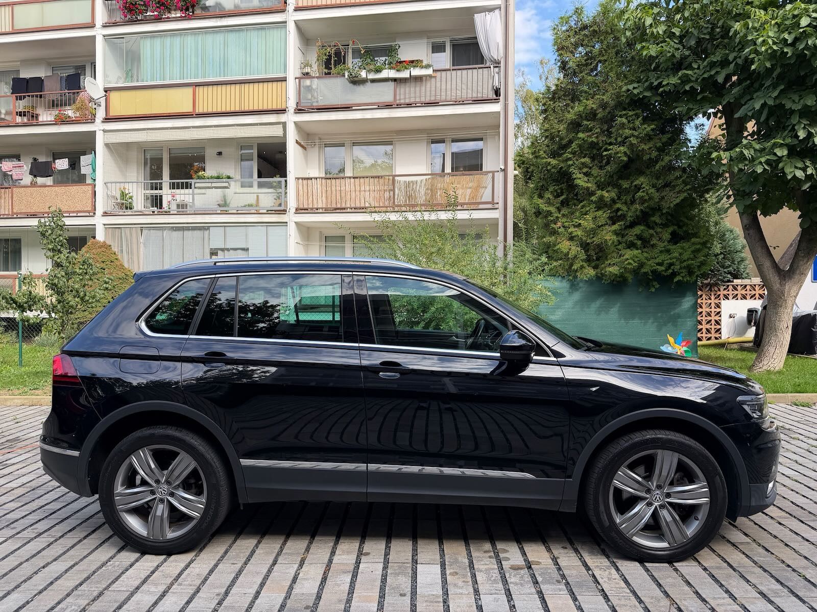 Volkswagen Tiguan, HIGHLINE 2.0TDI 140kW DSG 4x4 - fotka 4