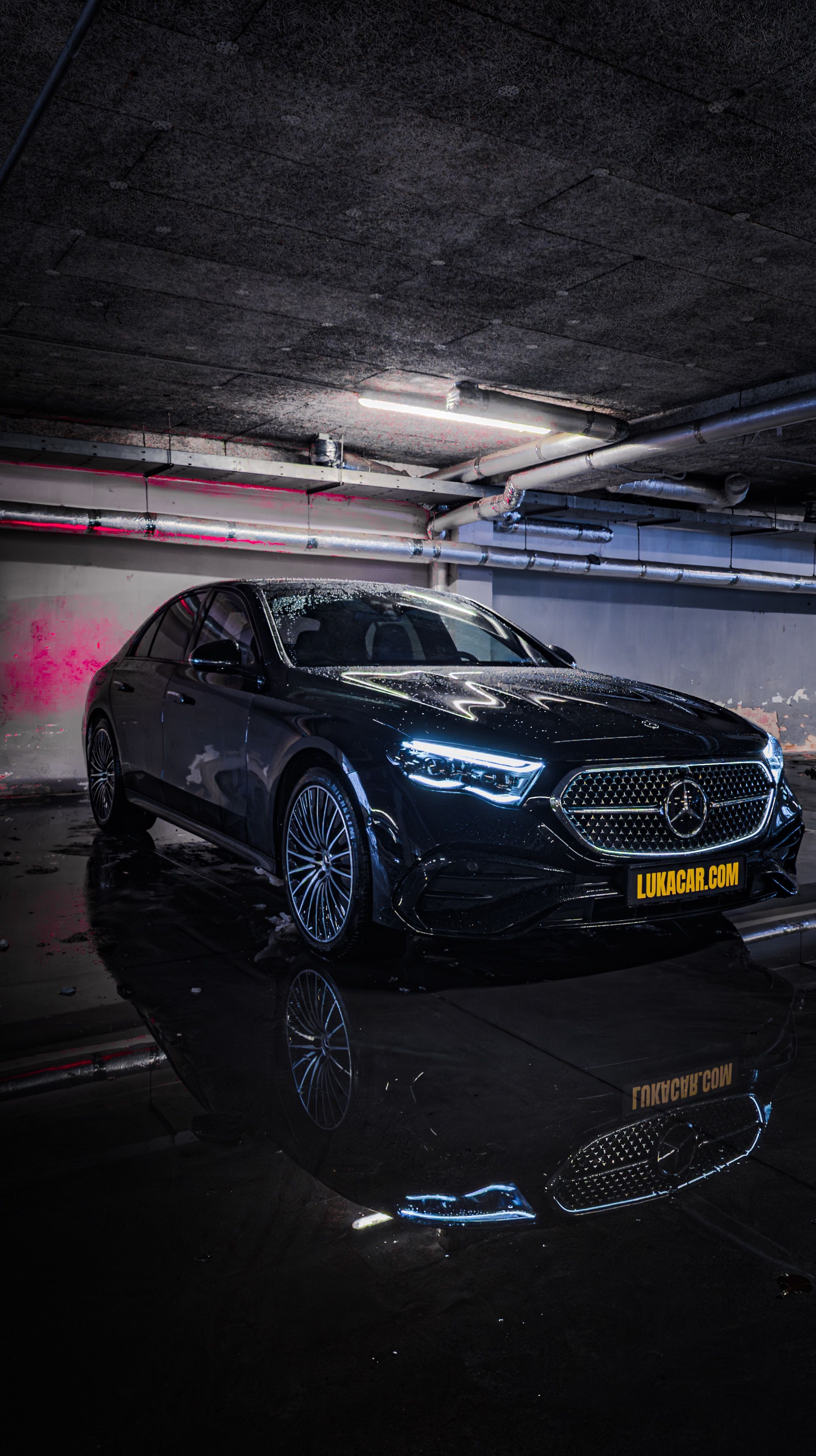 Mercedes-Benz Třídy E, MERCEDES E KLASS AMG 4 Matic - fotka 3